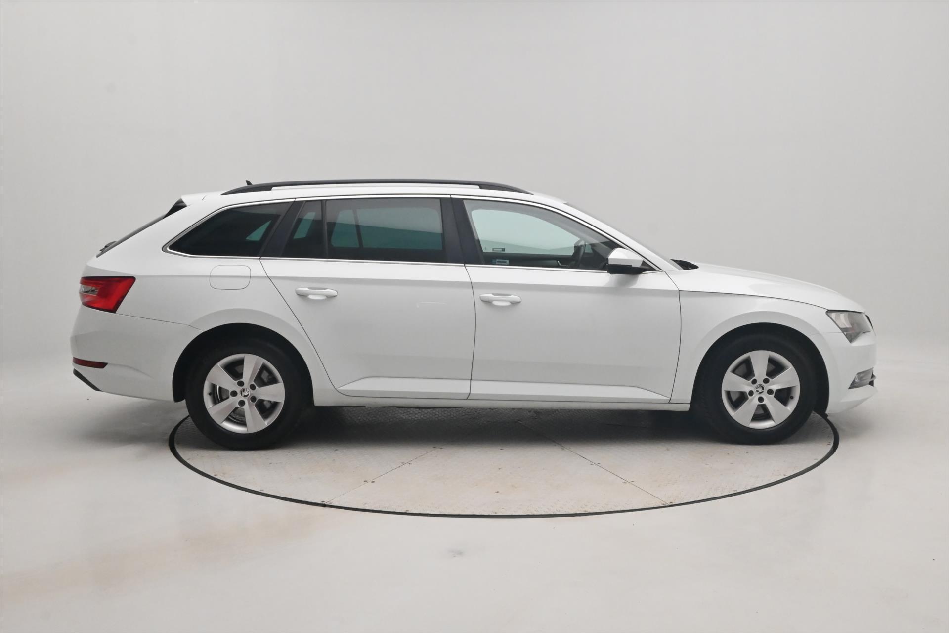 Hlavní fotografie vozu Škoda Superb 1,6 TDI 88 kW NAVI Ambition Záruka až 5 let (5)