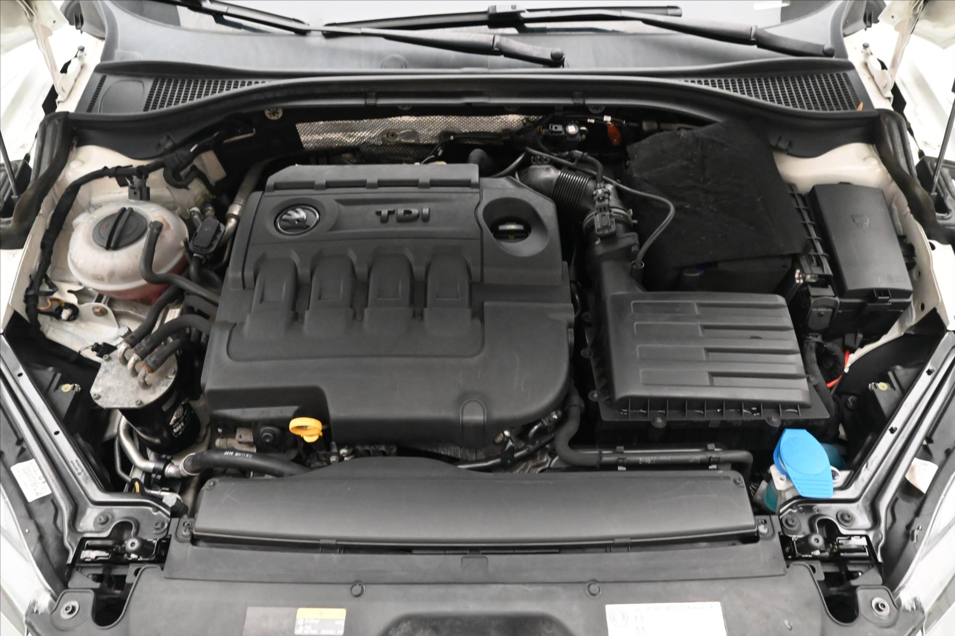 Hlavní fotografie vozu Škoda Superb 1,6 TDI 88 kW NAVI Ambition Záruka až 5 let (10)