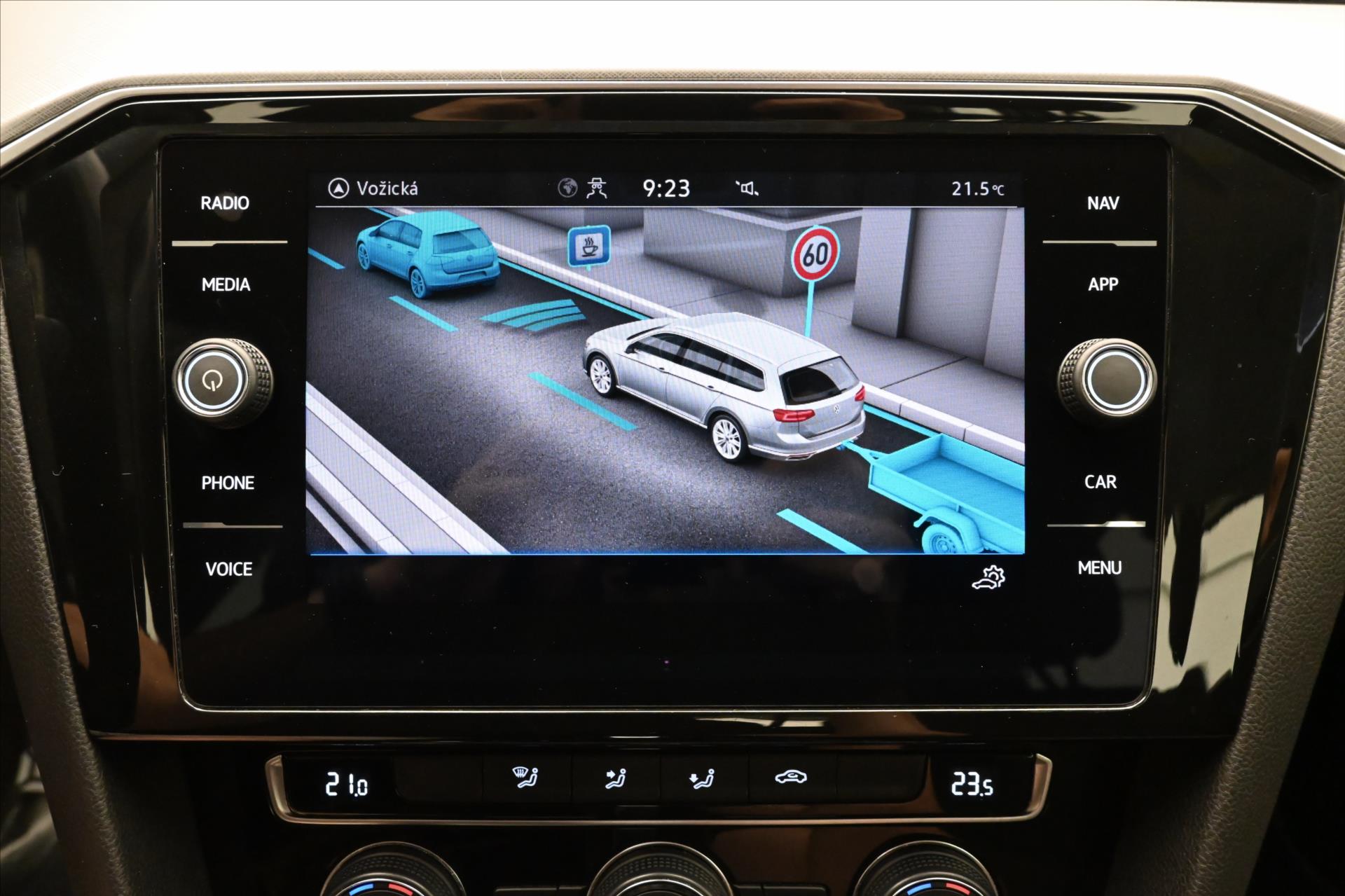 Main photo of the car Volkswagen Passat 2.0 TDI 110 kW DSG Business Warranty up to 5 years (20)