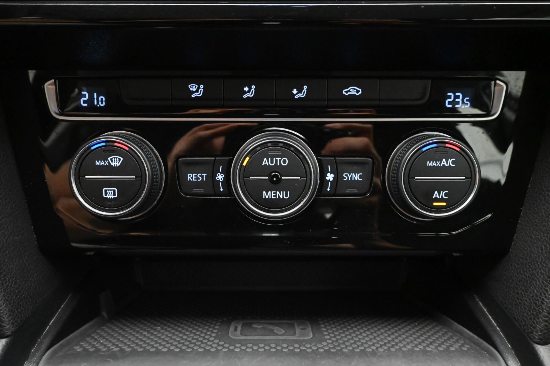 Main photo of the car Volkswagen Passat 2.0 TDI 110 kW DSG Business Warranty up to 5 years (22)