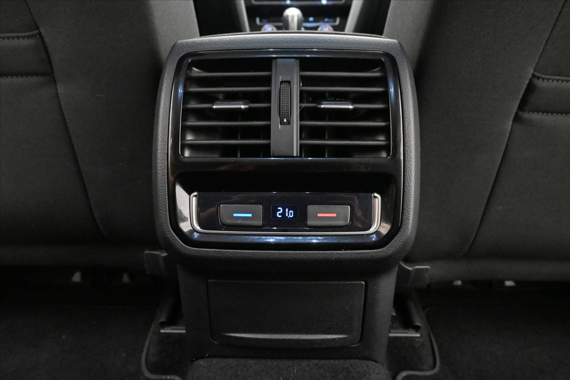 Main photo of the car Volkswagen Passat 2.0 TDI 110 kW DSG Business Warranty up to 5 years (23)