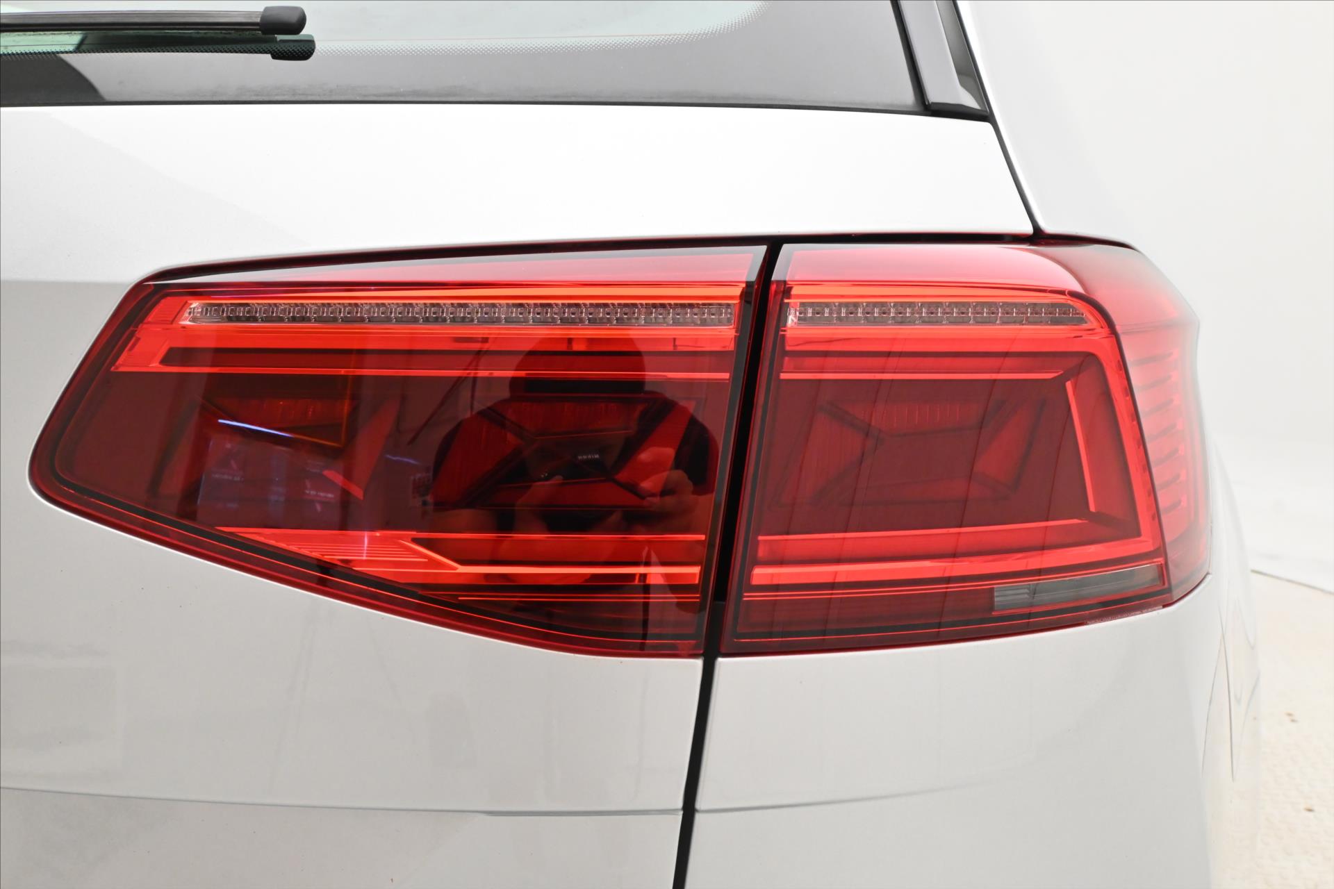 Main photo of the car Volkswagen Passat 2.0 TDI 110 kW DSG Business Warranty up to 5 years (32)