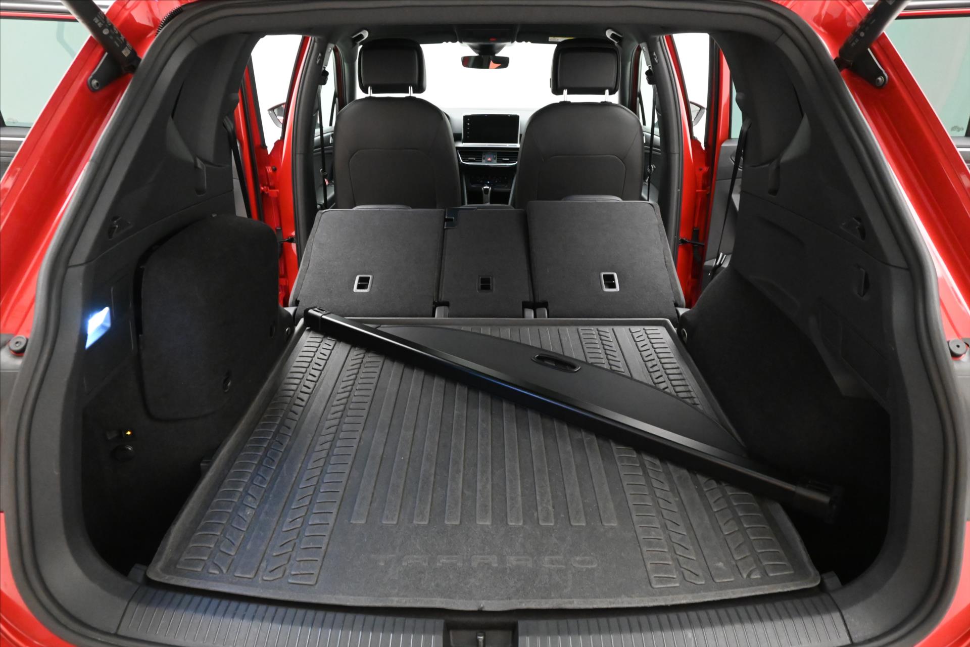 Hlavní fotografie vozu Seat Tarraco 1,4 TSI 180 kW e-Hybrid DSG Xcellence Záruka až 5 let (12)