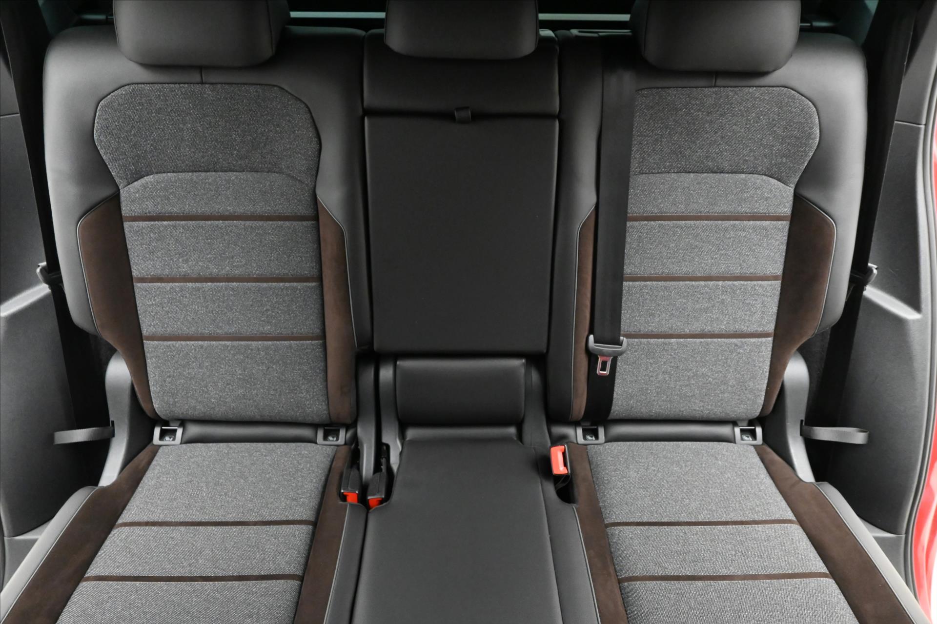 Hlavní fotografie vozu Seat Tarraco 1,4 TSI 180 kW e-Hybrid DSG Xcellence Záruka až 5 let (30)