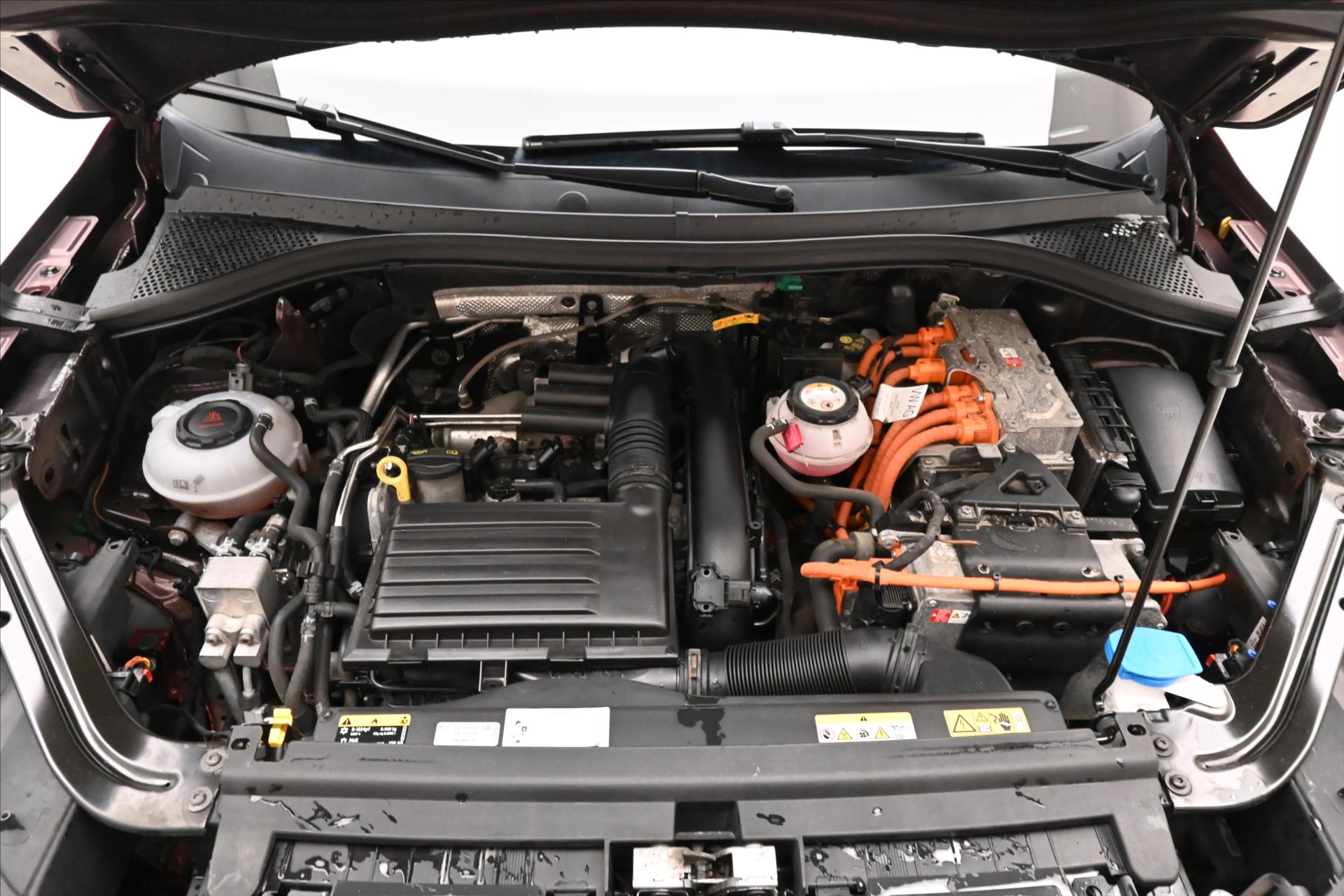 Hlavní fotografie vozu Seat Tarraco 1,4 TSI 180 kW e-Hybrid DSG Xcellence Záruka až 5 let (10)
