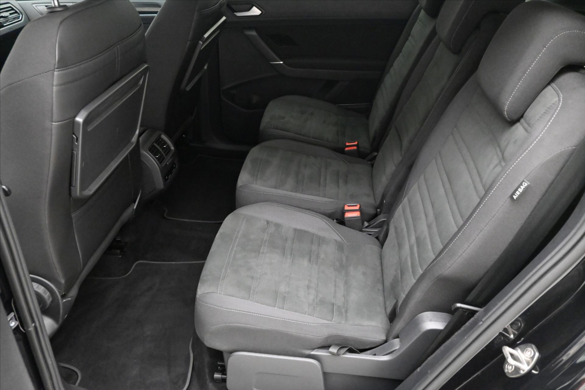 Hlavní fotografie vozu Volkswagen Touran 2,0 TDI 110kW DSG Alcantara Záruka až 5 let (15)