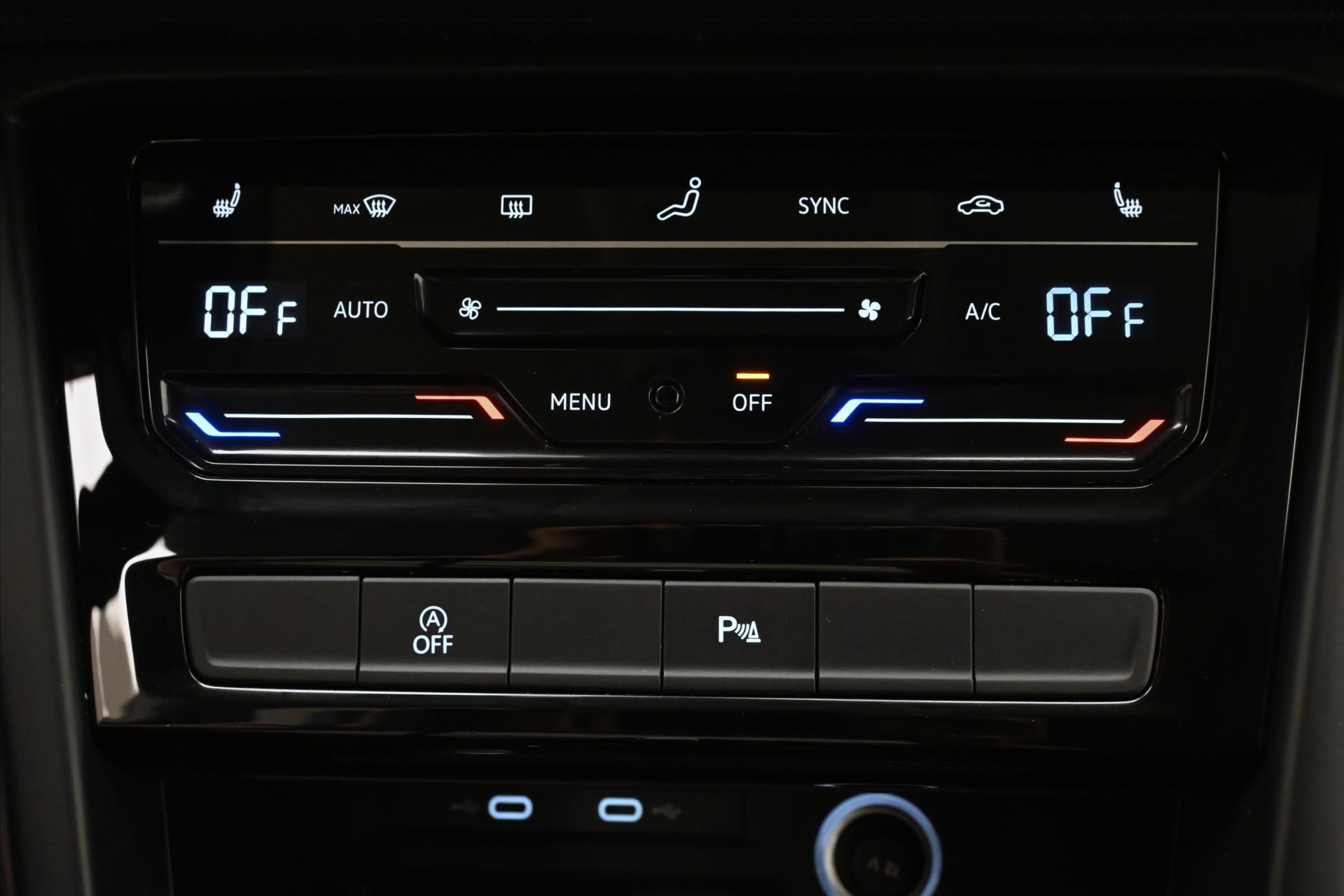 Hlavní fotografie vozu Volkswagen Touran 2,0 TDI 110kW DSG Alcantara Záruka až 5 let (22)