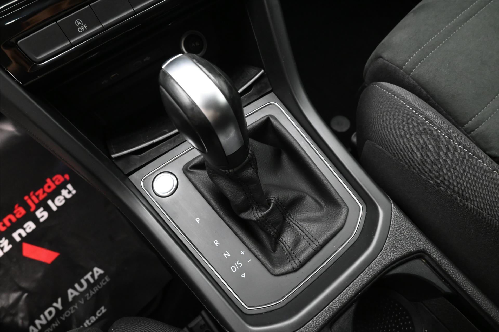 Hlavní fotografie vozu Volkswagen Touran 2,0 TDI 110kW DSG Alcantara Záruka až 5 let (23)