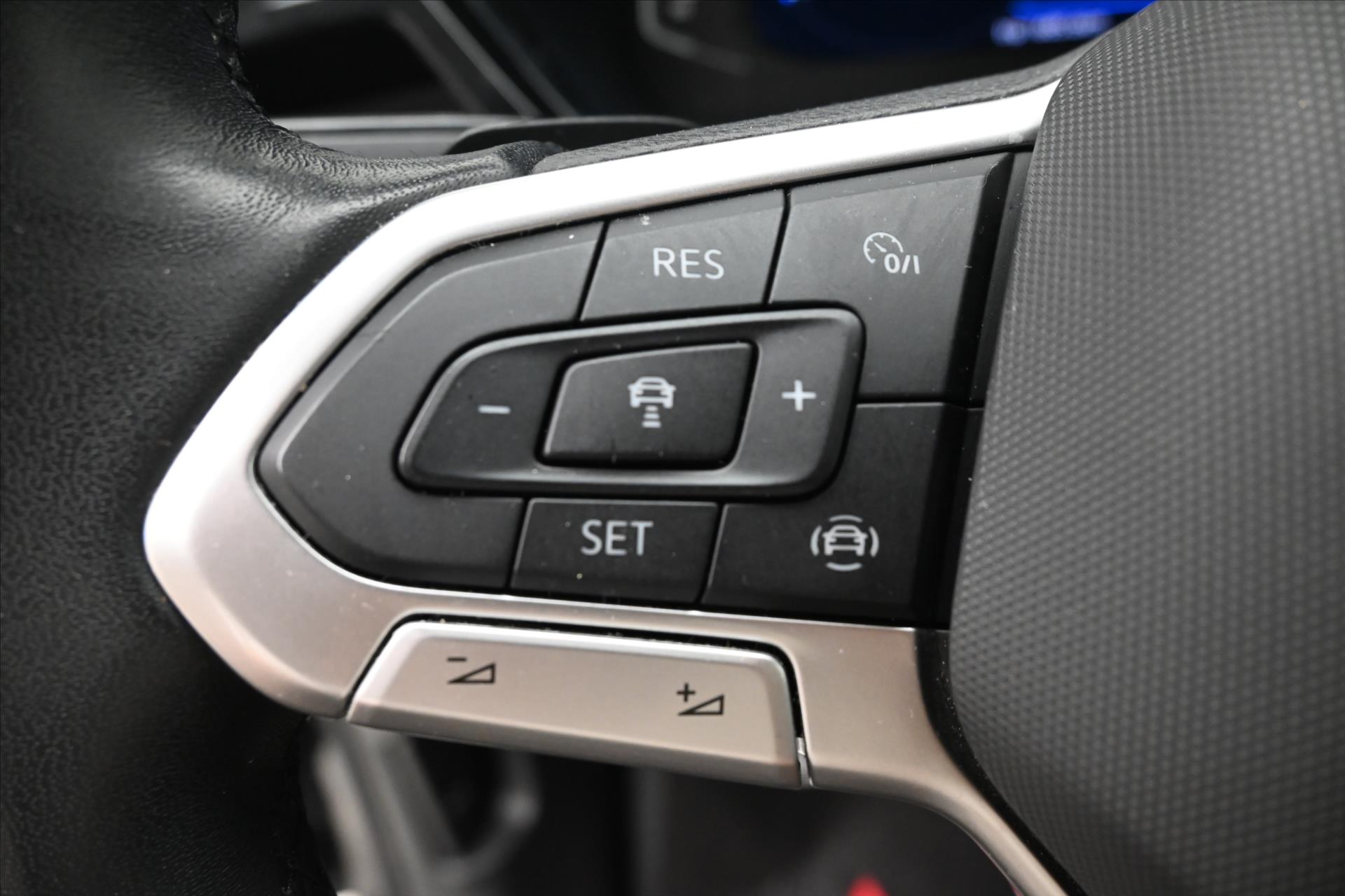 Hlavní fotografie vozu Volkswagen Touran 2,0 TDI 110kW DSG Alcantara Záruka až 5 let (24)