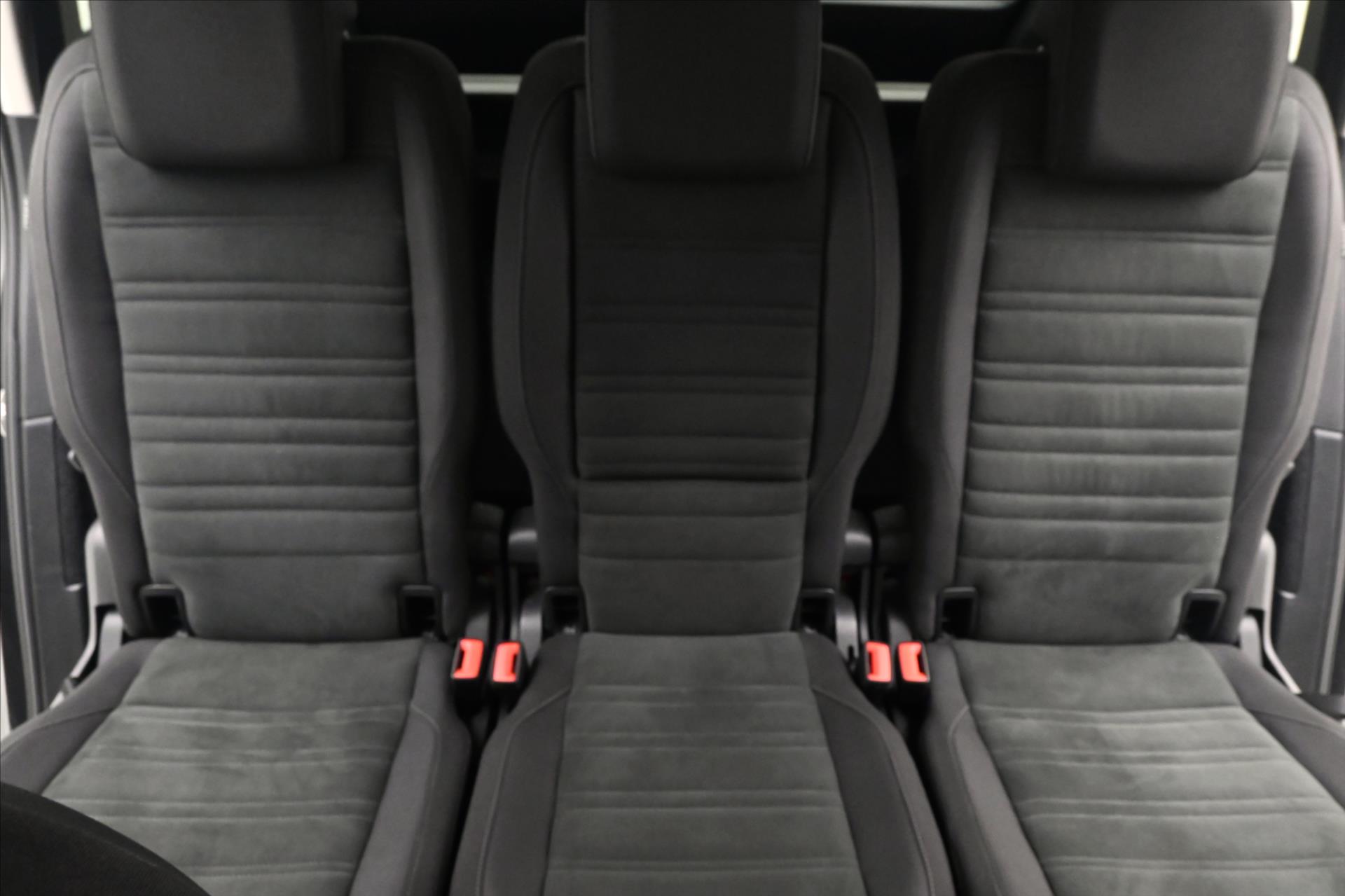 Hlavní fotografie vozu Volkswagen Touran 2,0 TDI 110kW DSG Alcantara Záruka až 5 let (28)