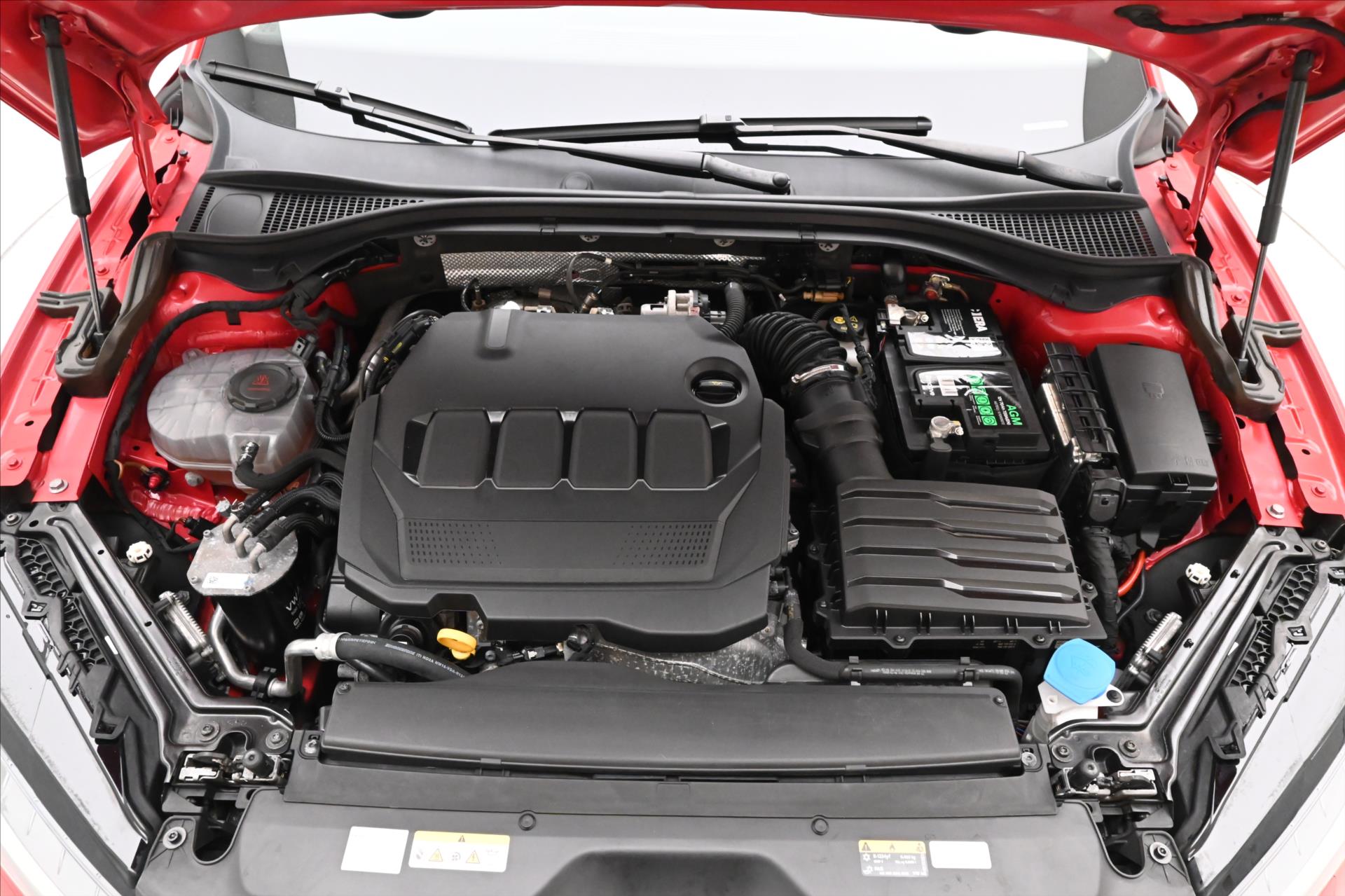 Hlavní fotografie vozu Škoda Superb 2,0 TDI 147 kW L&K DSG Záruka až 5 let (10)