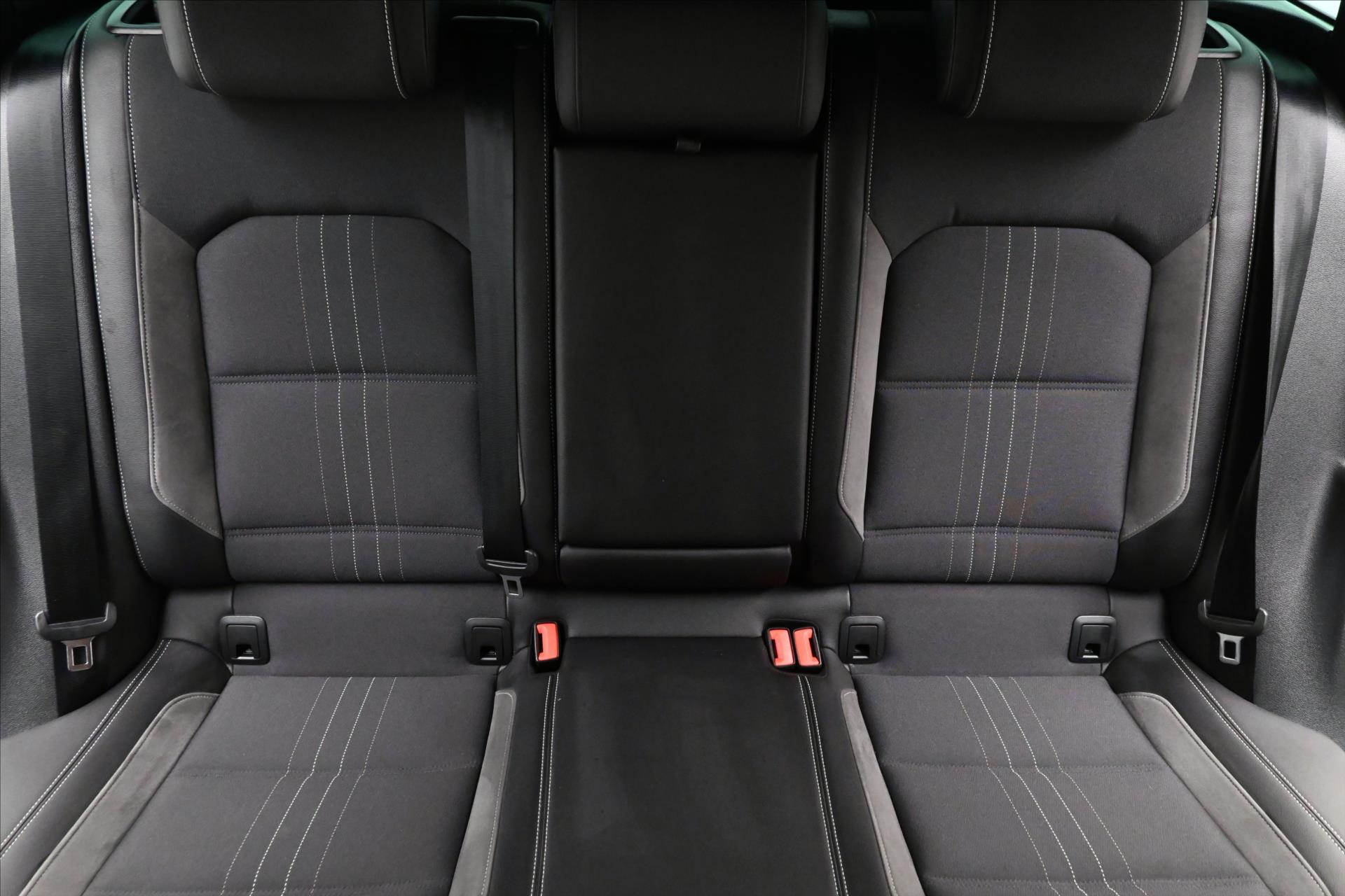 Hlavní fotografie vozu Volkswagen Passat 2,0 TDI 147kW 4x4 DSG Záruka až 5 let (30)