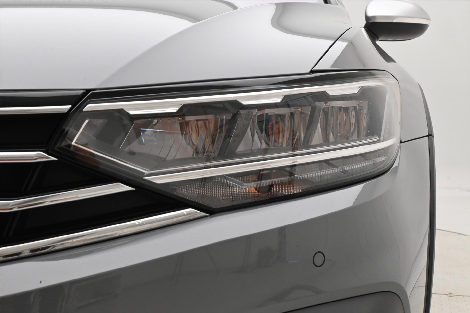 Hlavní fotografie vozu Volkswagen Passat 2,0 TDI 147kW 4x4 DSG Záruka až 5 let (32)