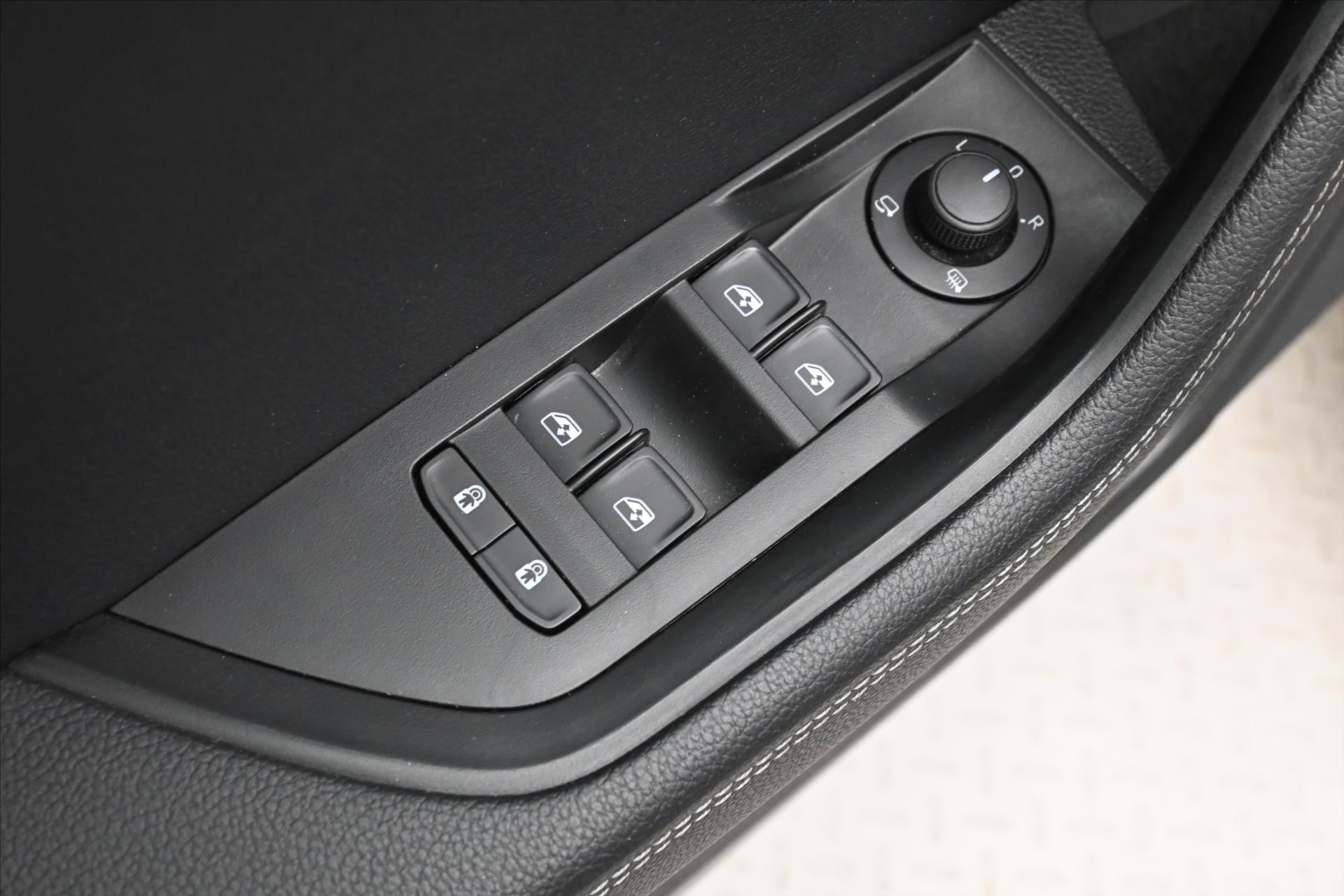 Hlavní fotografie vozu Škoda Superb 2,0 TDI 110 kW DSG Style Záruka až 5 let (27)