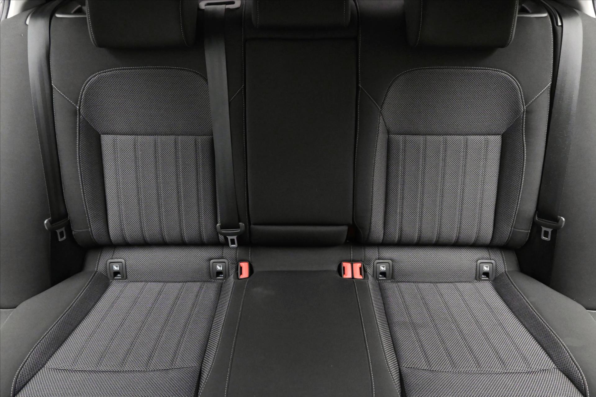 Hlavní fotografie vozu Škoda Superb 2,0 TDI 110 kW DSG Style Záruka až 5 let (29)