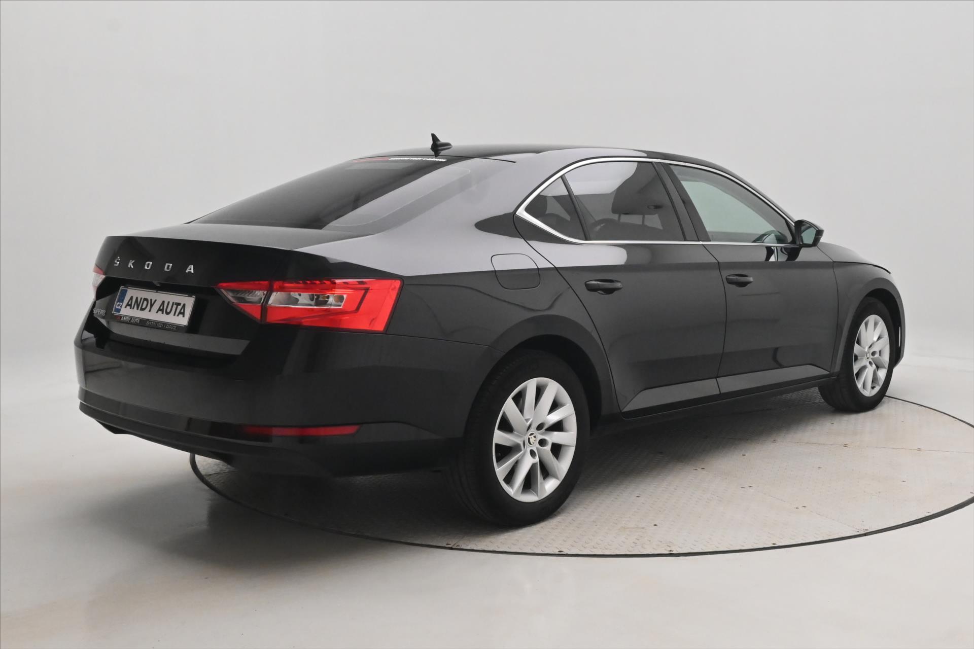 Hlavní fotografie vozu Škoda Superb 2,0 TDI 110 kW DSG Style Záruka až 5 let (6)
