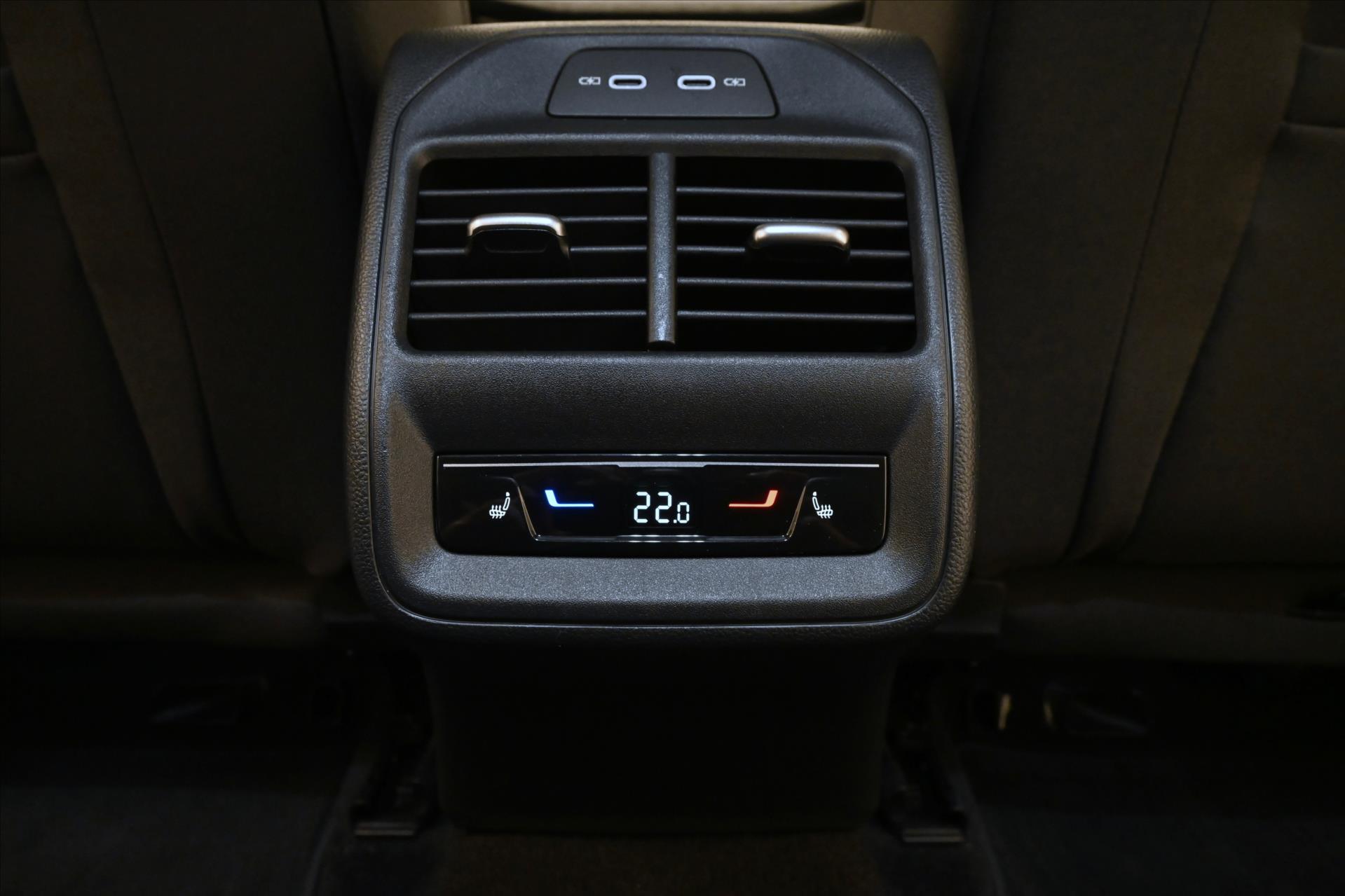 Hlavní fotografie vozu Škoda Superb 1,5 TSI 110kW DSG Selection Záruka až 5 let (23)