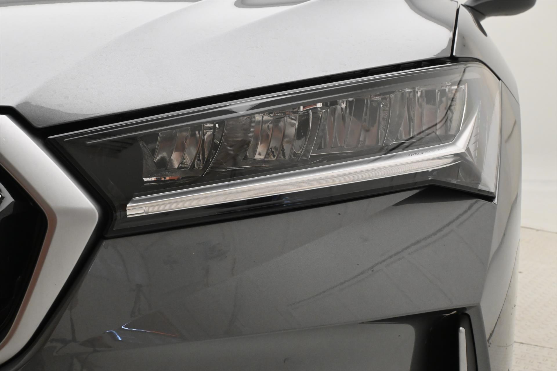 Hlavní fotografie vozu Škoda Superb 1,5 TSI 110kW DSG Selection Záruka až 5 let (32)