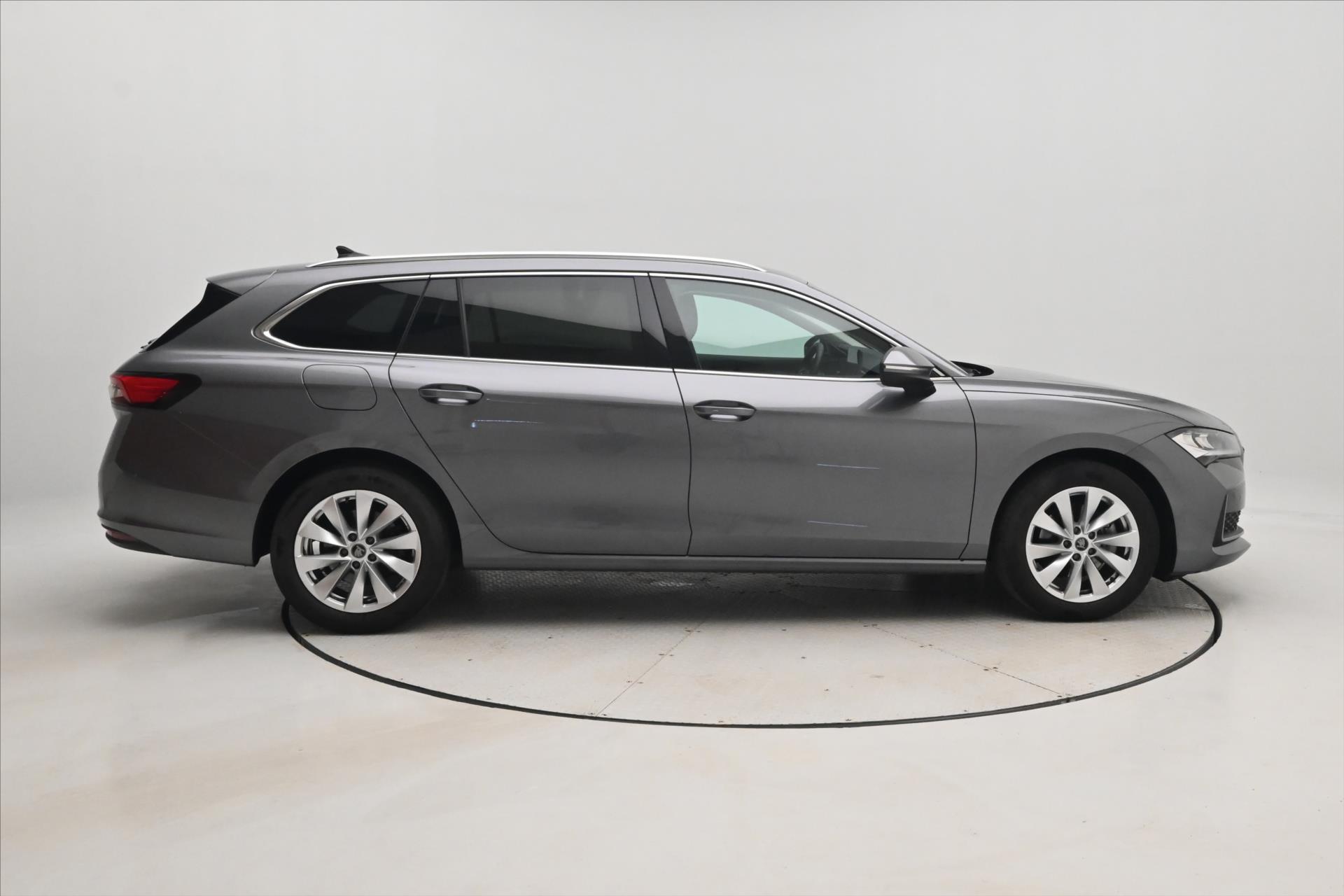 Hlavní fotografie vozu Škoda Superb 1,5 TSI 110kW DSG Selection Záruka až 5 let (5)