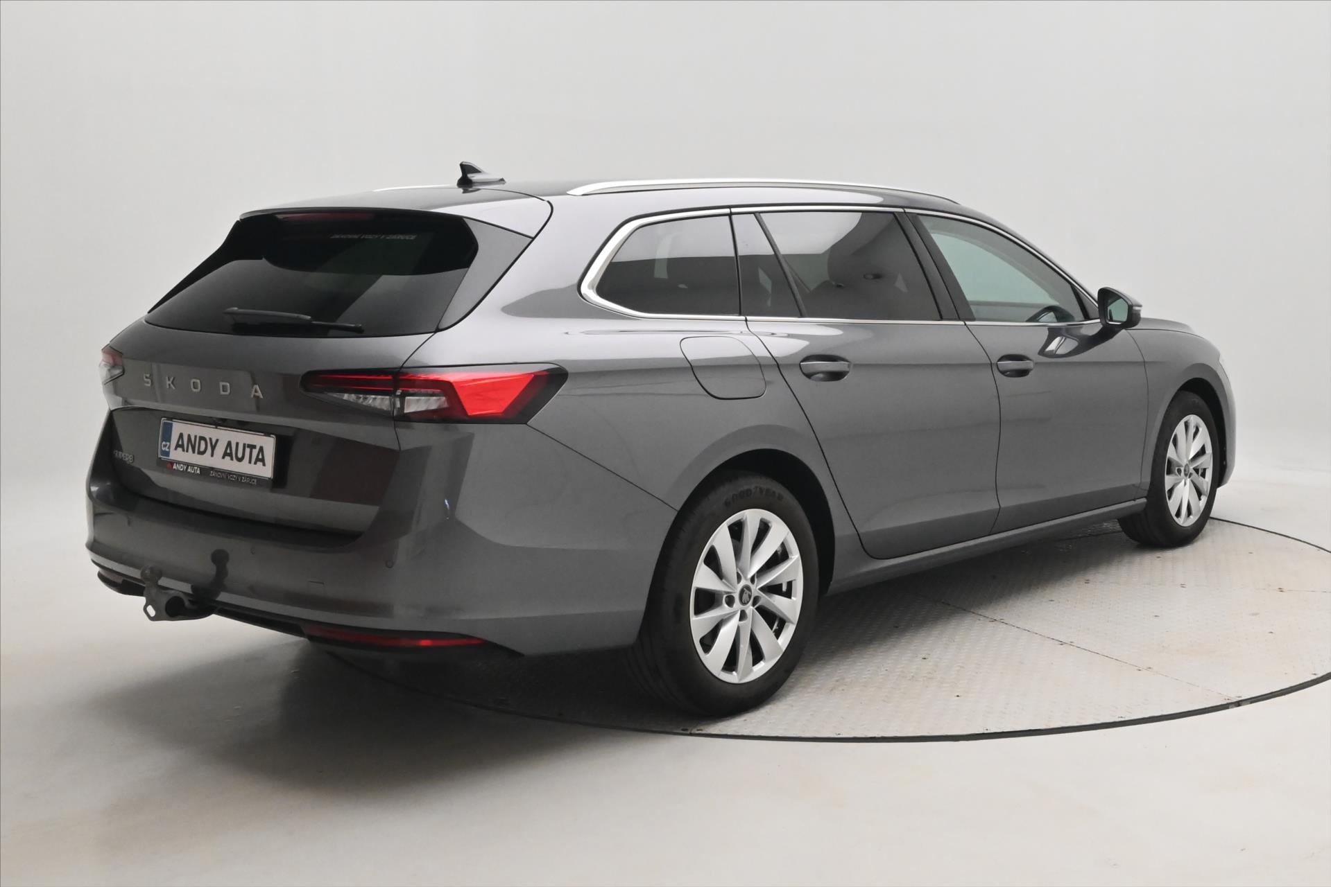 Hlavní fotografie vozu Škoda Superb 1,5 TSI 110kW DSG Selection Záruka až 5 let (6)