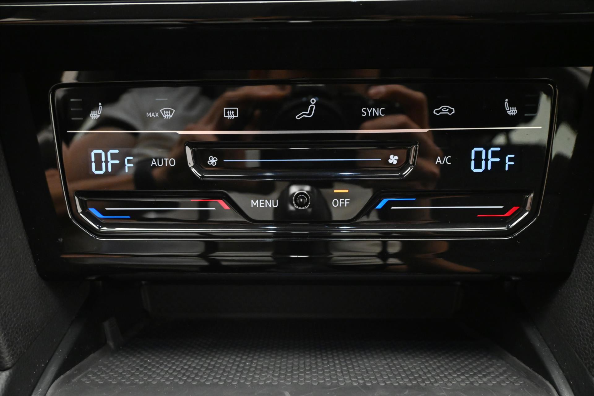 Hlavní fotografie vozu Volkswagen Passat 2,0 TDI 110 kW DSG Business Záruka až 5 let (22)