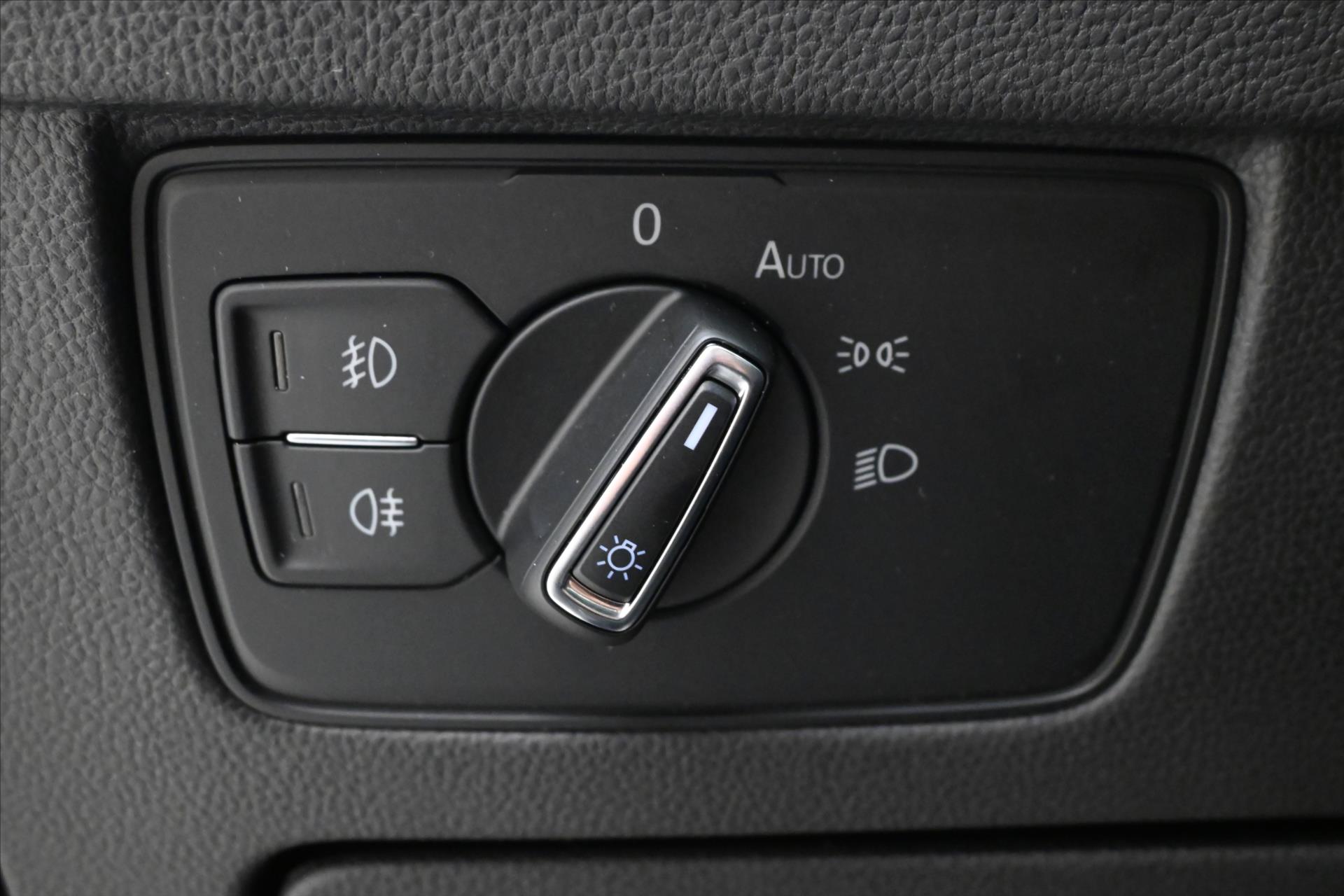 Hlavní fotografie vozu Volkswagen Passat 2,0 TDI 110 kW DSG Business Záruka až 5 let (28)