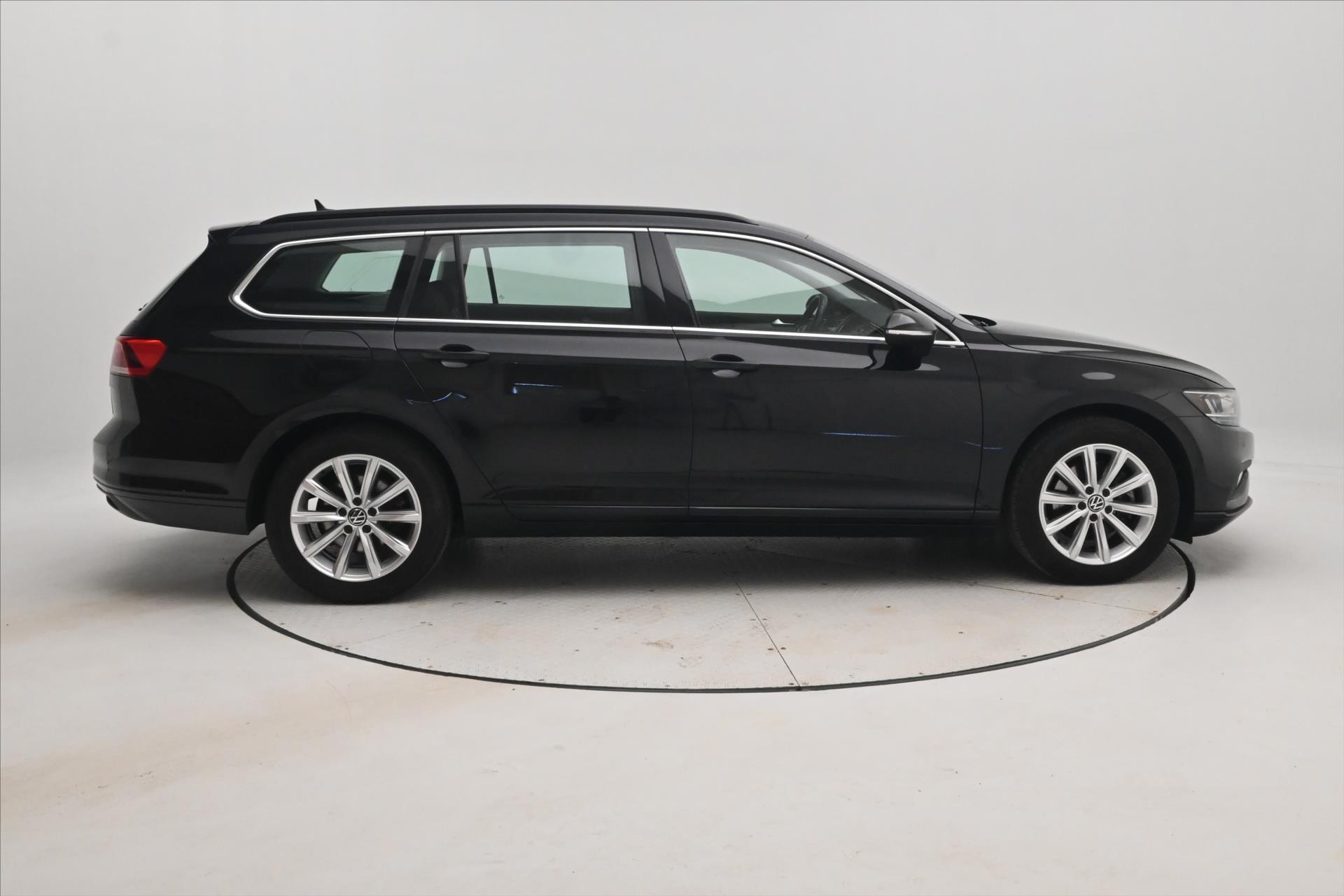 Hlavní fotografie vozu Volkswagen Passat 2,0 TDI 110 kW DSG Business Záruka až 5 let (5)