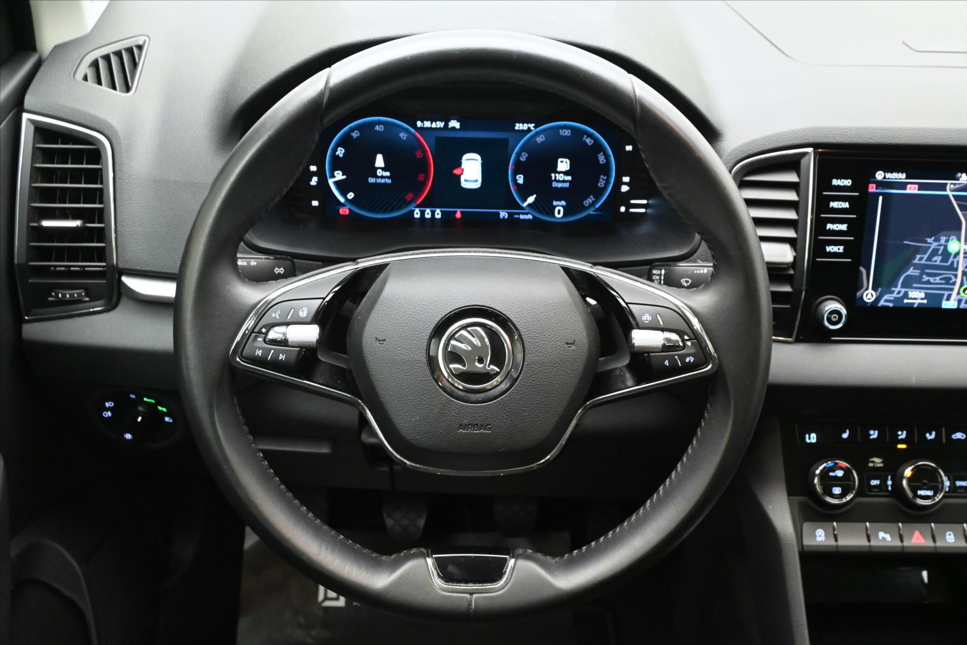 Hlavní fotografie vozu Škoda Karoq 2,0 TDI 110 kW Ambition kamera Záruka až 5 let (19)