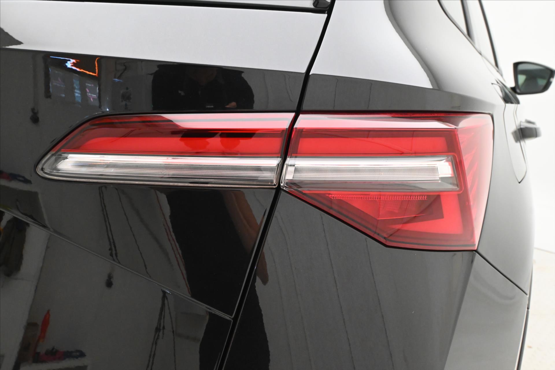 Hlavní fotografie vozu Škoda Karoq 2,0 TDI 110 kW Ambition kamera Záruka až 5 let (30)