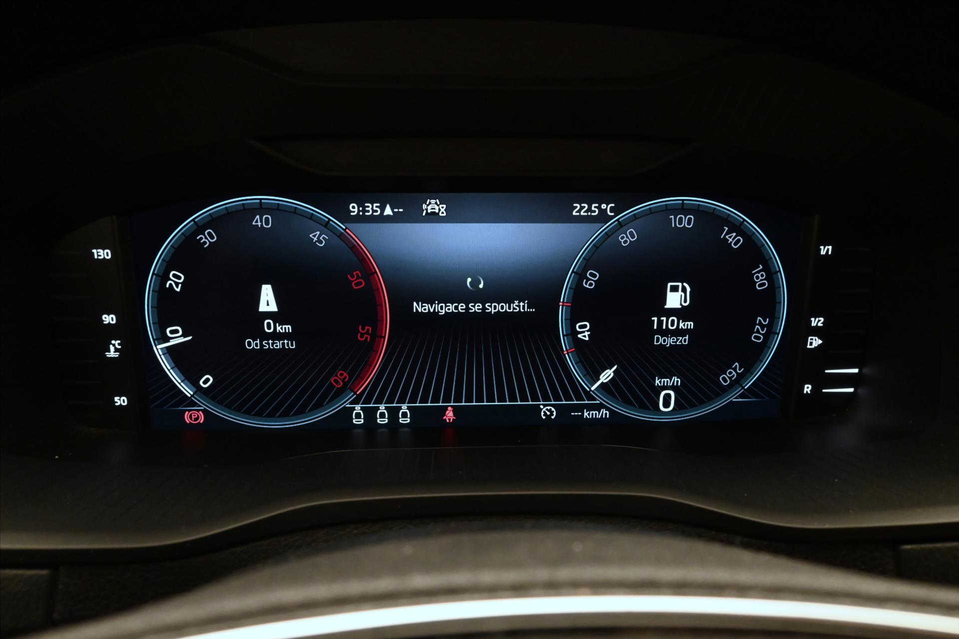 Hlavní fotografie vozu Škoda Karoq 2,0 TDI 110 kW VIRTUAL Kamera Záruka až 5 let (17)