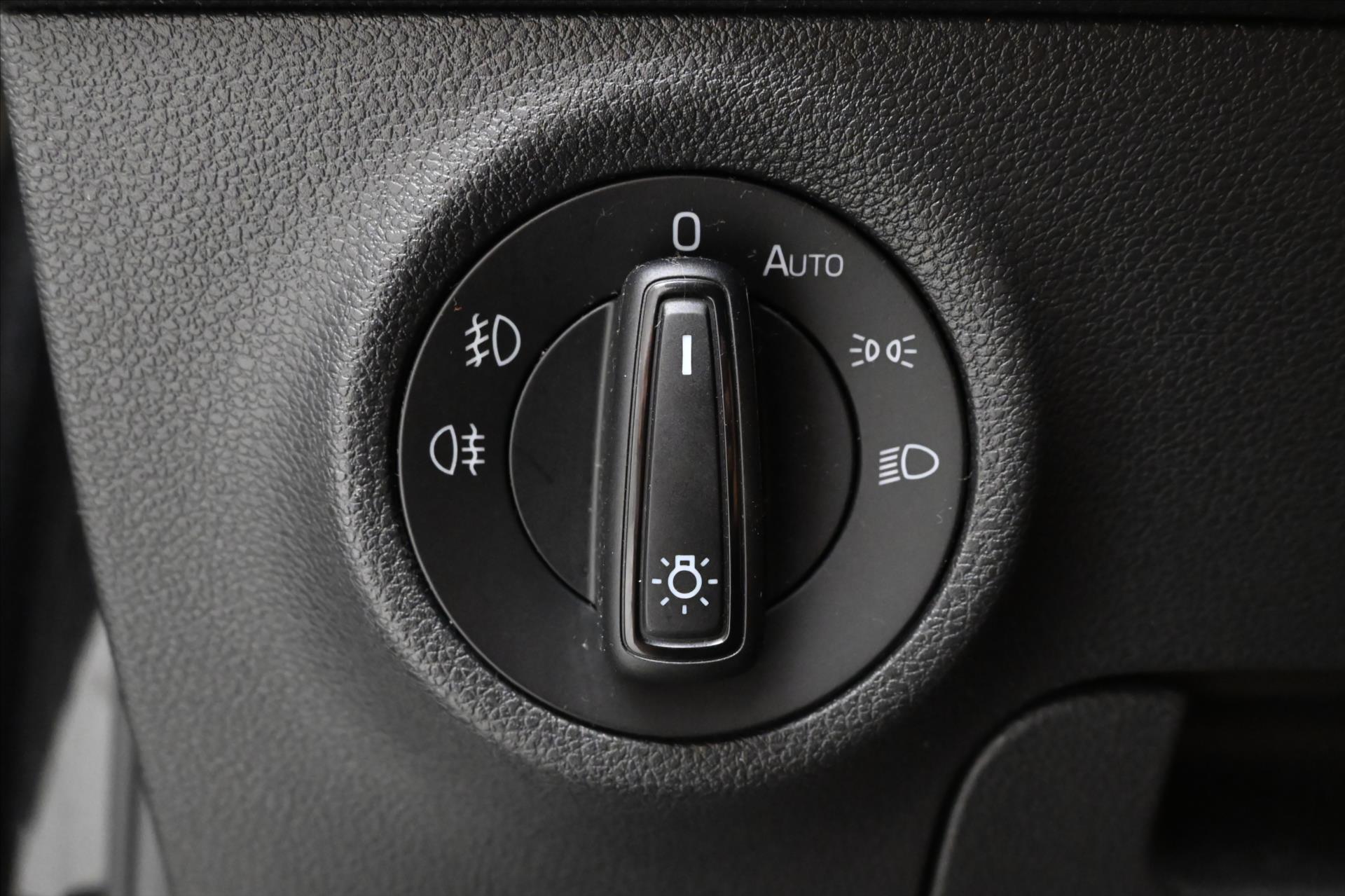 Hlavní fotografie vozu Škoda Karoq 2,0 TDI 110 kW VIRTUAL Kamera Záruka až 5 let (27)