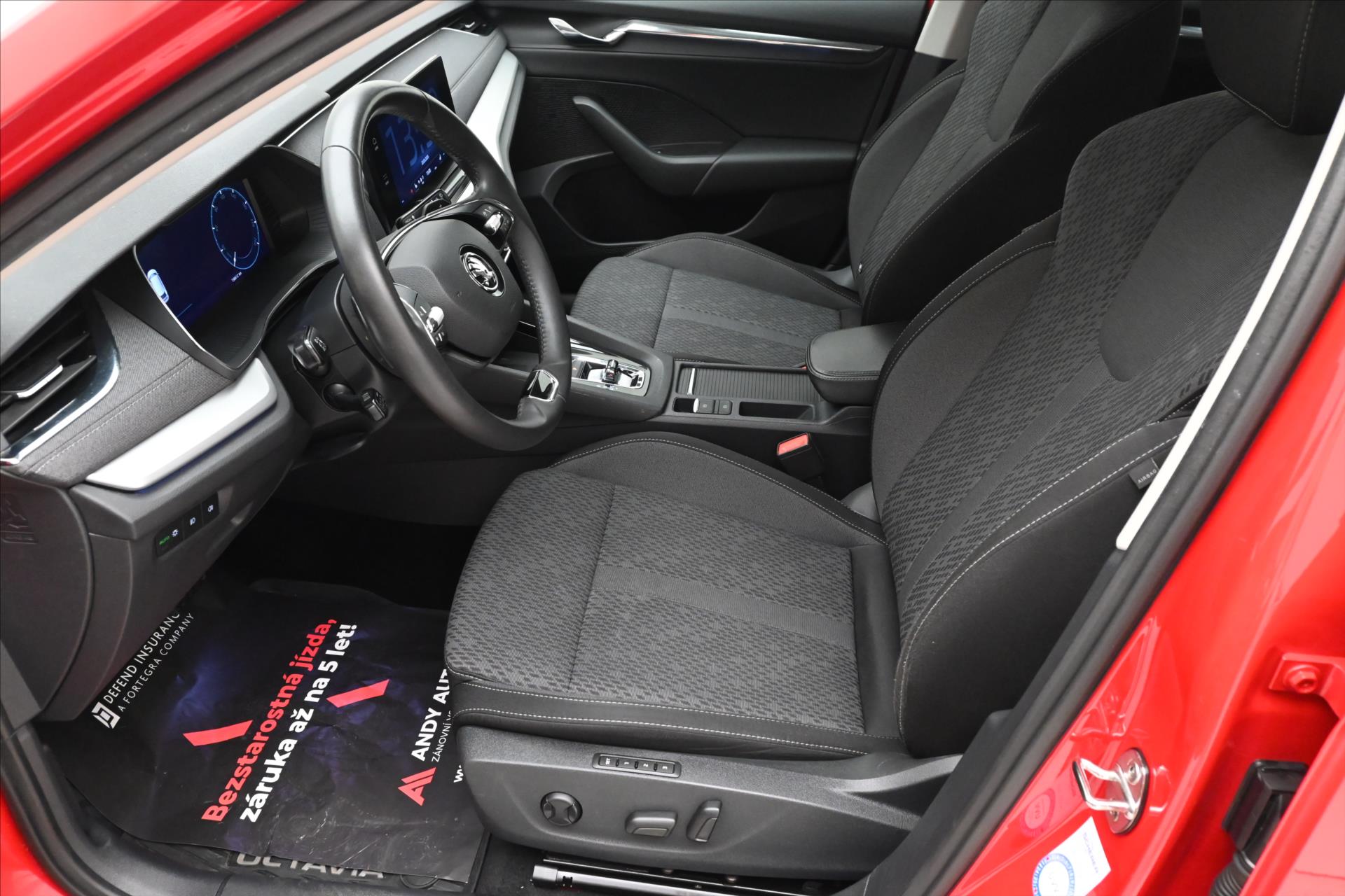 Hlavní fotografie vozu Škoda Octavia 1,4 TSI iV 110kW STYLE DSG Záruka až 5 let (14)