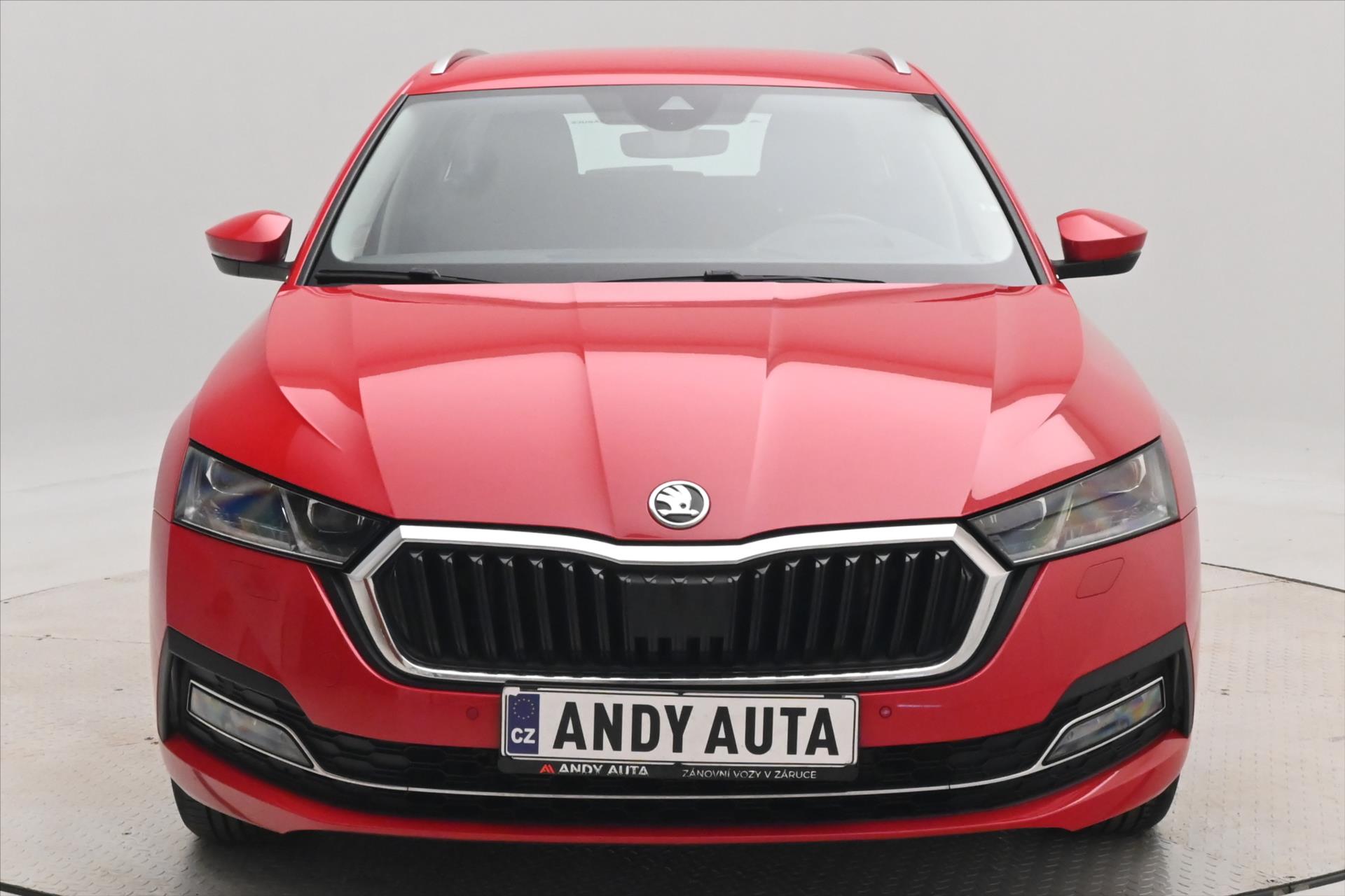 Hlavní fotografie vozu Škoda Octavia 1,4 TSI iV 110kW STYLE DSG Záruka až 5 let (3)