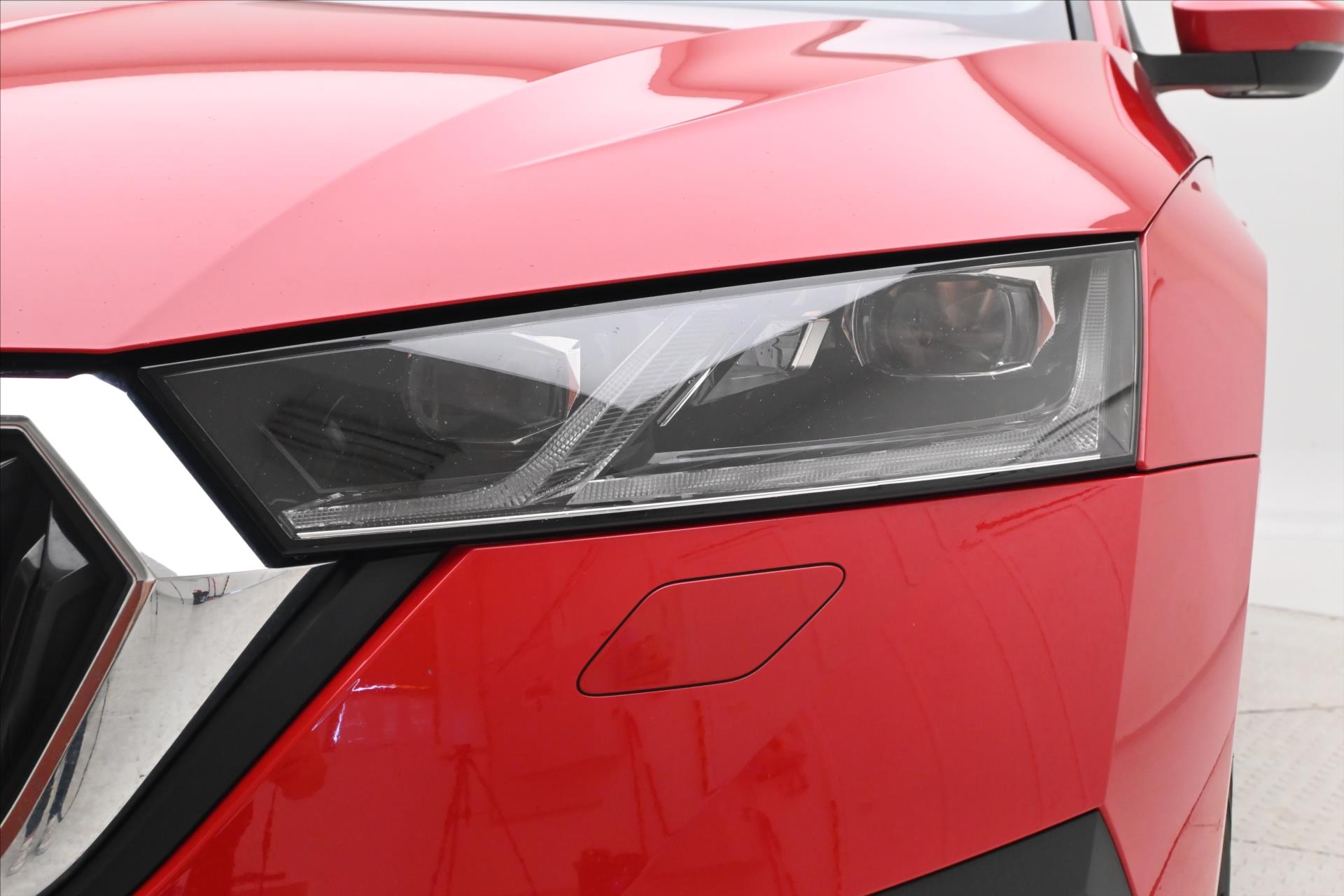 Hlavní fotografie vozu Škoda Octavia 1,4 TSI iV 110kW STYLE DSG Záruka až 5 let (31)