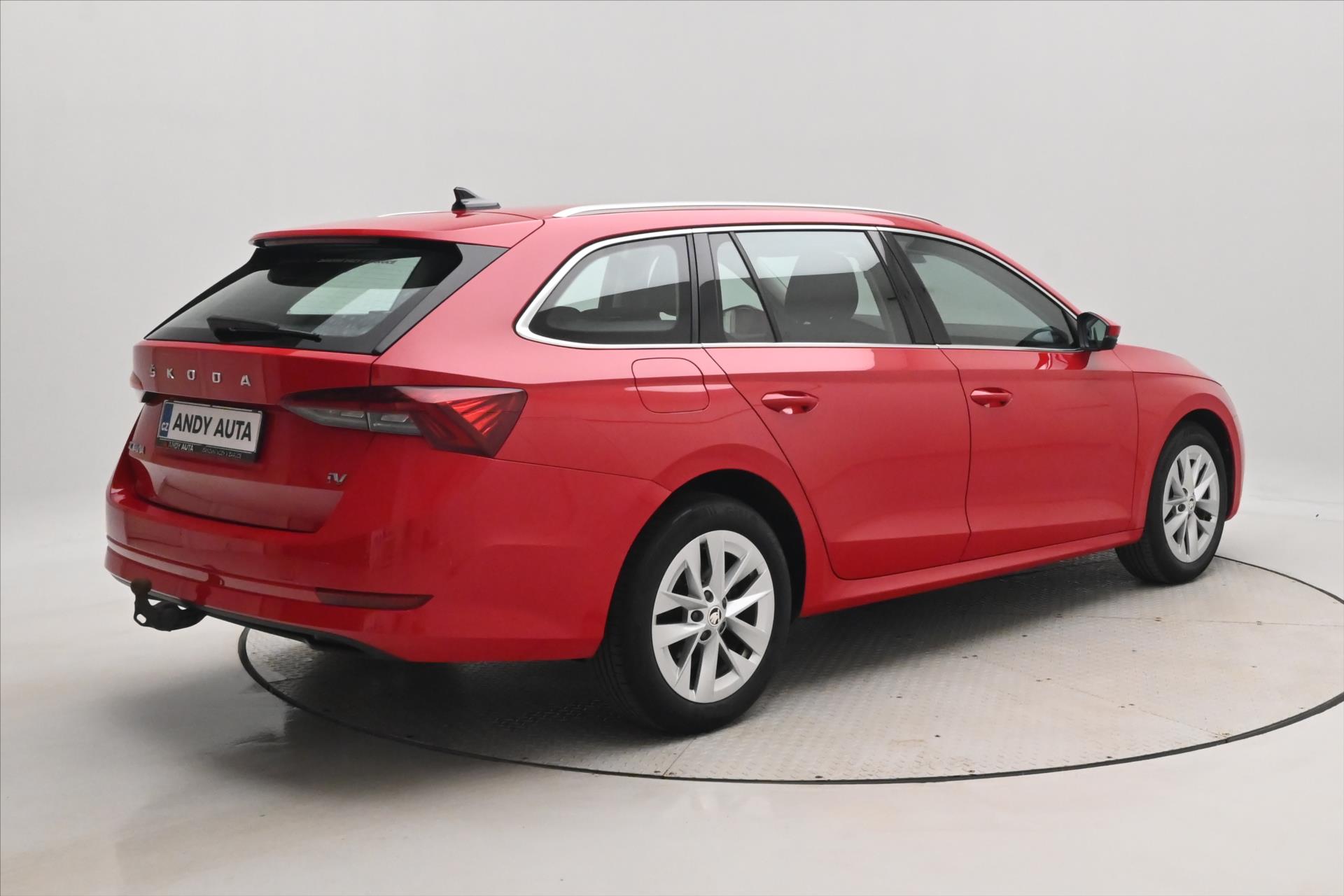 Hlavní fotografie vozu Škoda Octavia 1,4 TSI iV 110kW STYLE DSG Záruka až 5 let (6)
