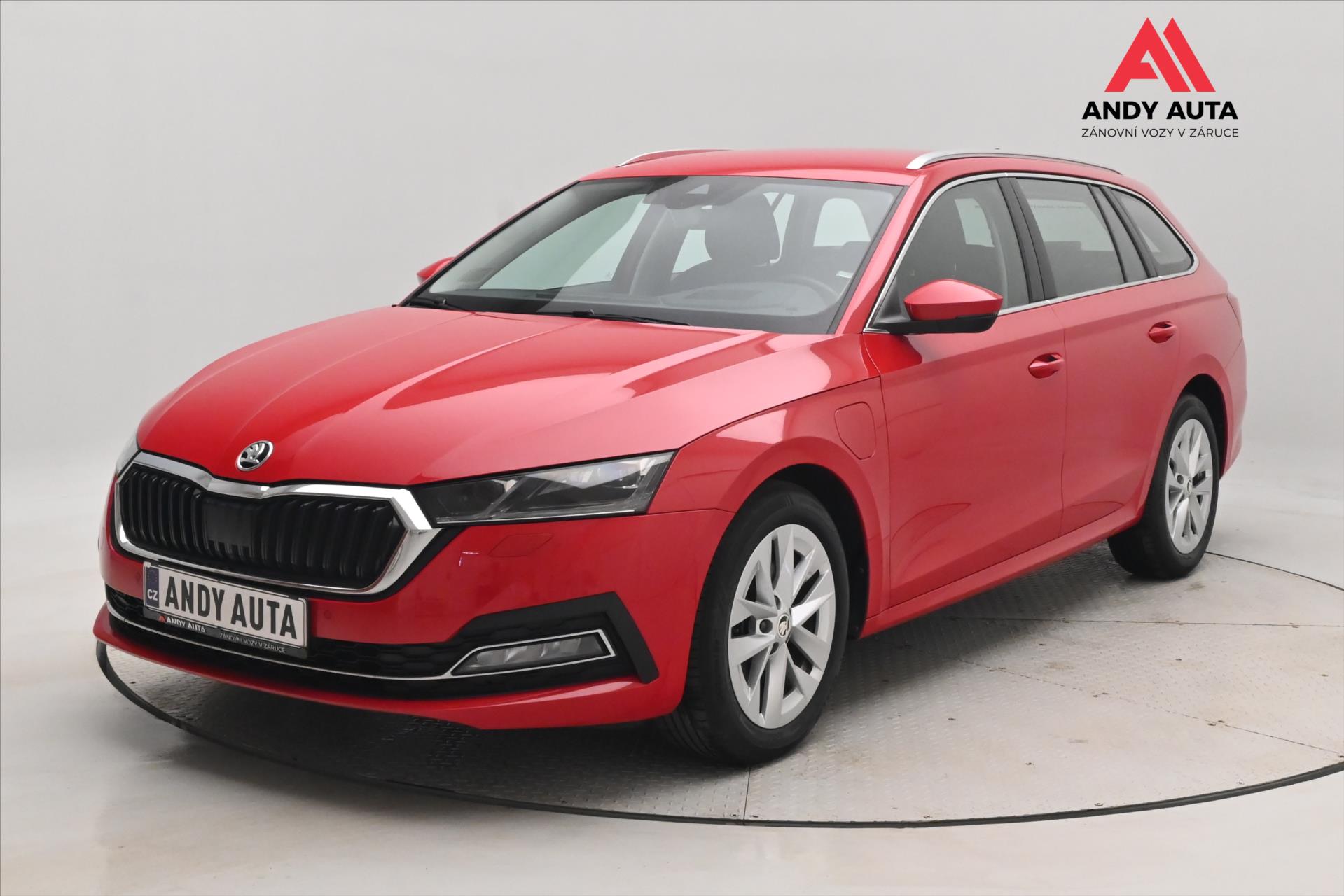 Škoda Octavia 1,4 TSI iV 150kW DSG Style SoH 90% Záruka až 5 let