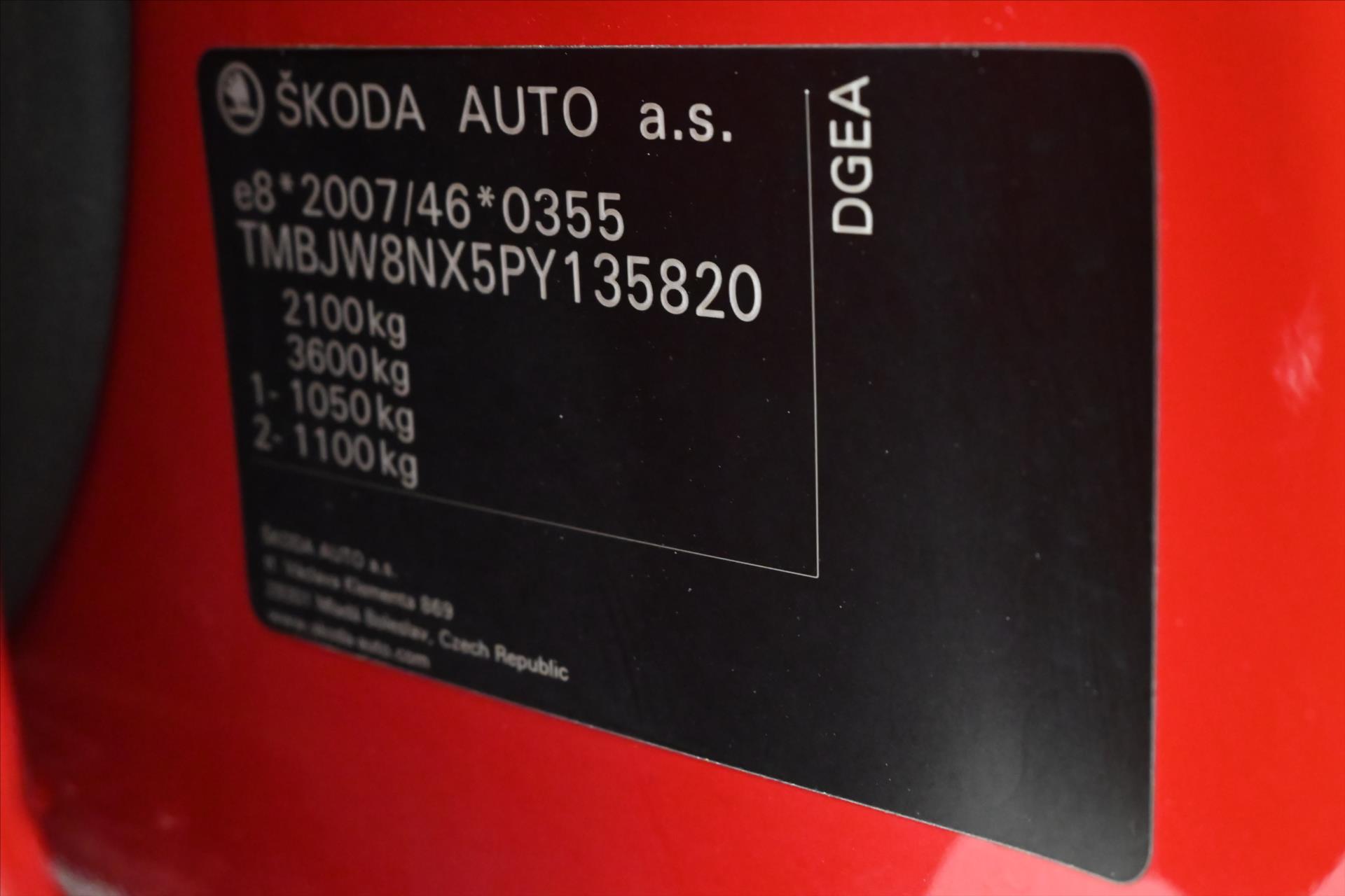 Hlavní fotografie vozu Škoda Octavia 1,4 TSI iV 150kW DSG Style SoH 90% Záruka až 5 let (13)