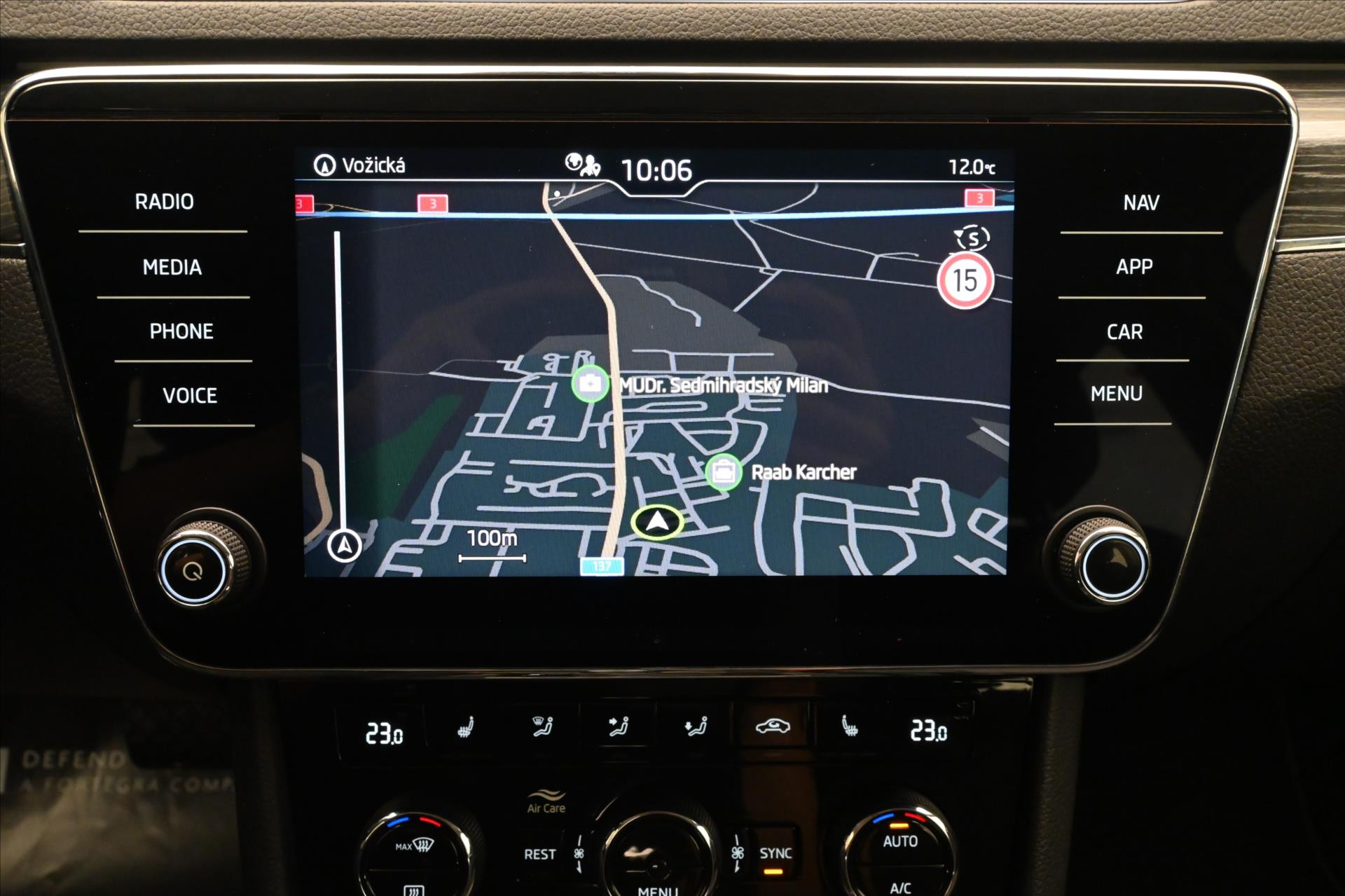 Hlavní fotografie vozu Škoda Superb 2,0 TDI 110 kW DSG Style Záruka až 5 let (21)