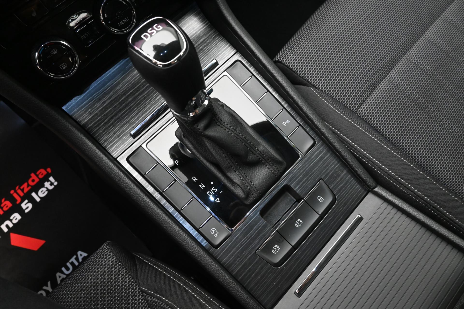 Hlavní fotografie vozu Škoda Superb 2,0 TDI 110 kW DSG Style Záruka až 5 let (24)