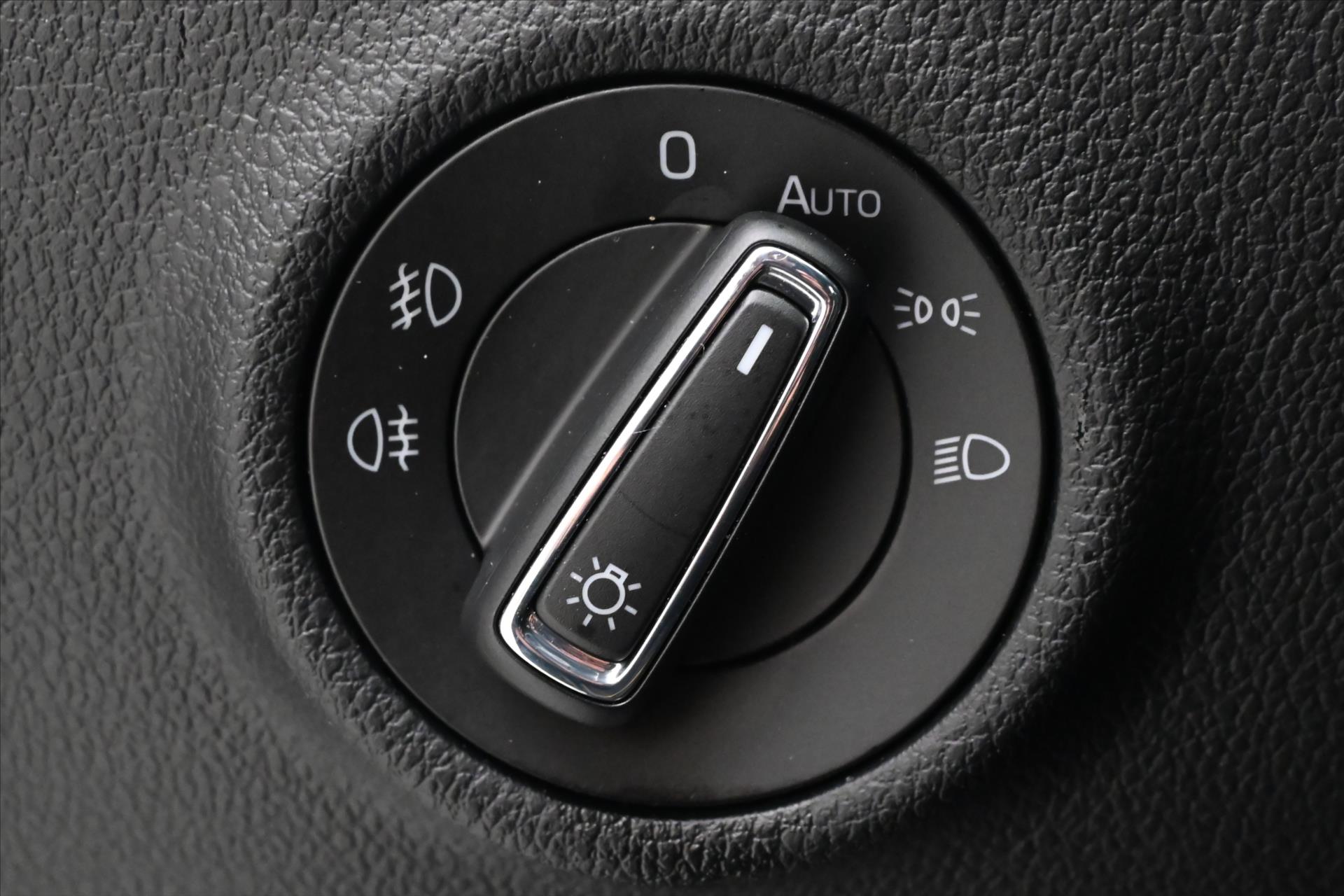 Hlavní fotografie vozu Škoda Superb 2,0 TDI 110 kW DSG Style Záruka až 5 let (28)