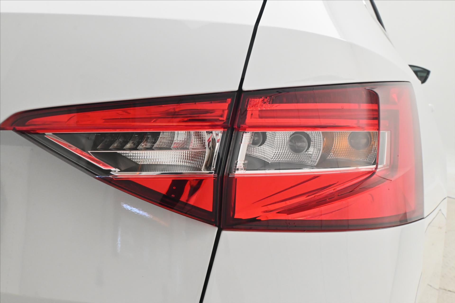 Hlavní fotografie vozu Škoda Superb 2,0 TDI 110 kW DSG Style Záruka až 5 let (31)