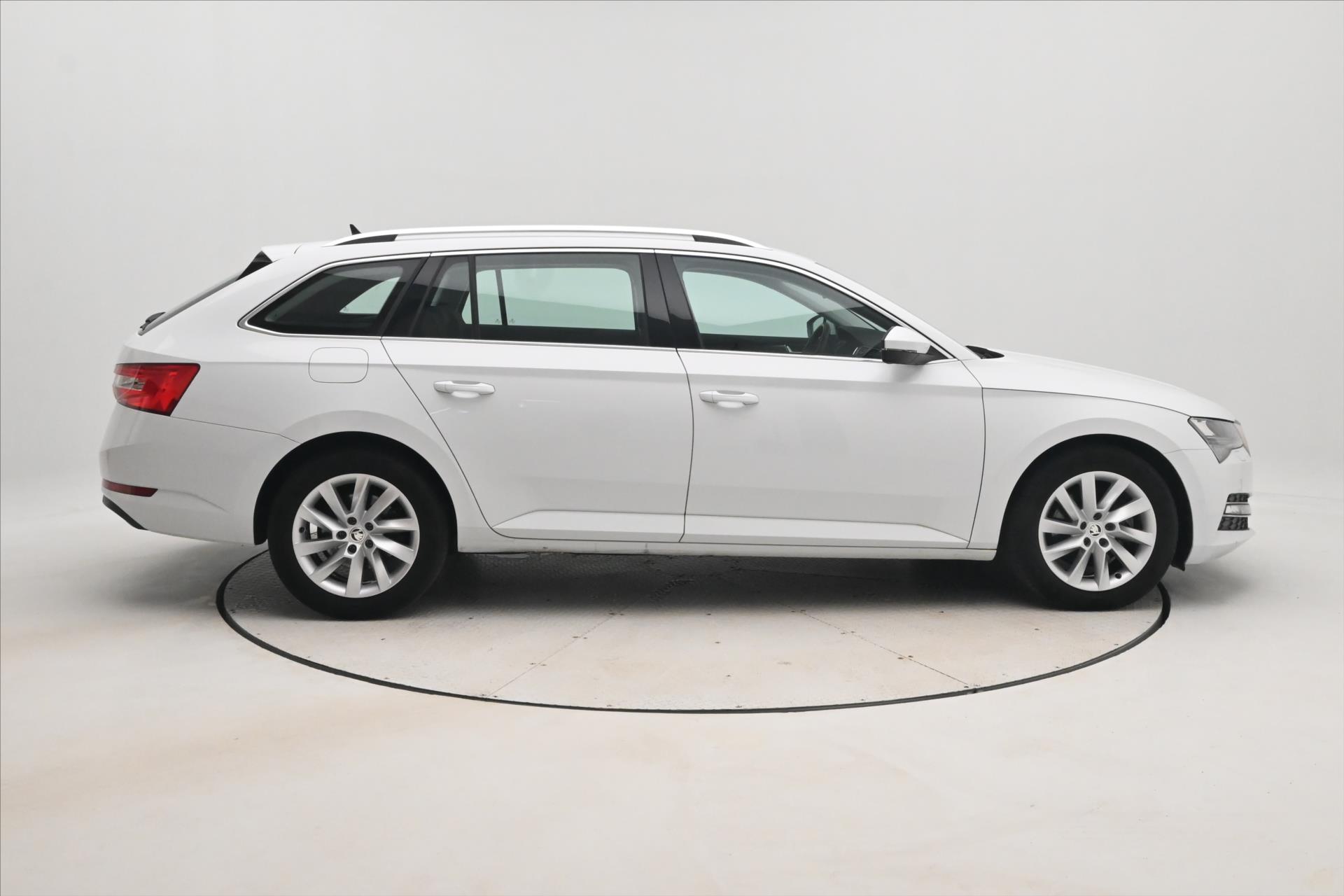 Hlavní fotografie vozu Škoda Superb 2,0 TDI 110 kW DSG Style Záruka až 5 let (5)