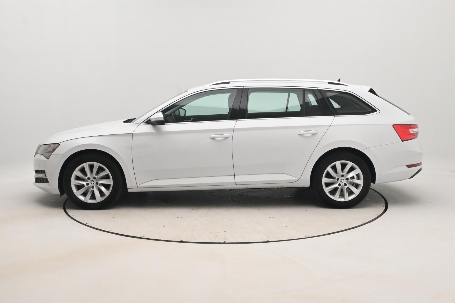 Hlavní fotografie vozu Škoda Superb 2,0 TDI 110 kW DSG Style Záruka až 5 let (9)