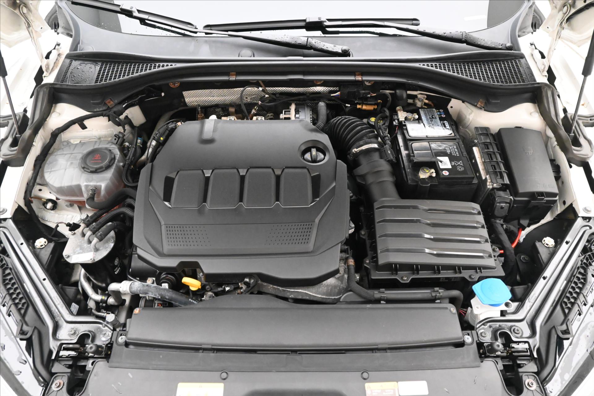 Hlavní fotografie vozu Škoda Superb 2,0 TDI 110 kW DSG Style Záruka až 5 let (10)