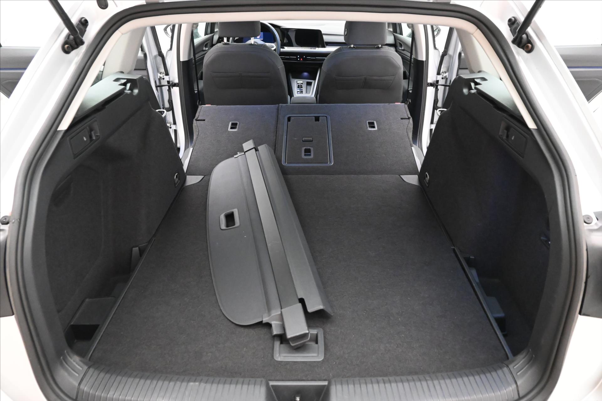 Hlavní fotografie vozu Volkswagen Golf 2,0 TDI 110 kW DSG Style Záruka až 5 let (12)