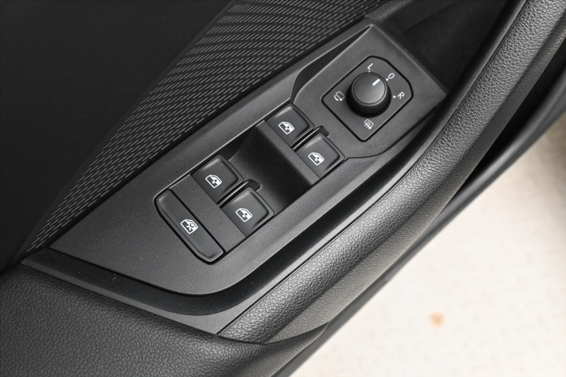 Hlavní fotografie vozu Škoda Octavia 2,0 TDI 110 kW DSG Style Záruka až 5 let (27)