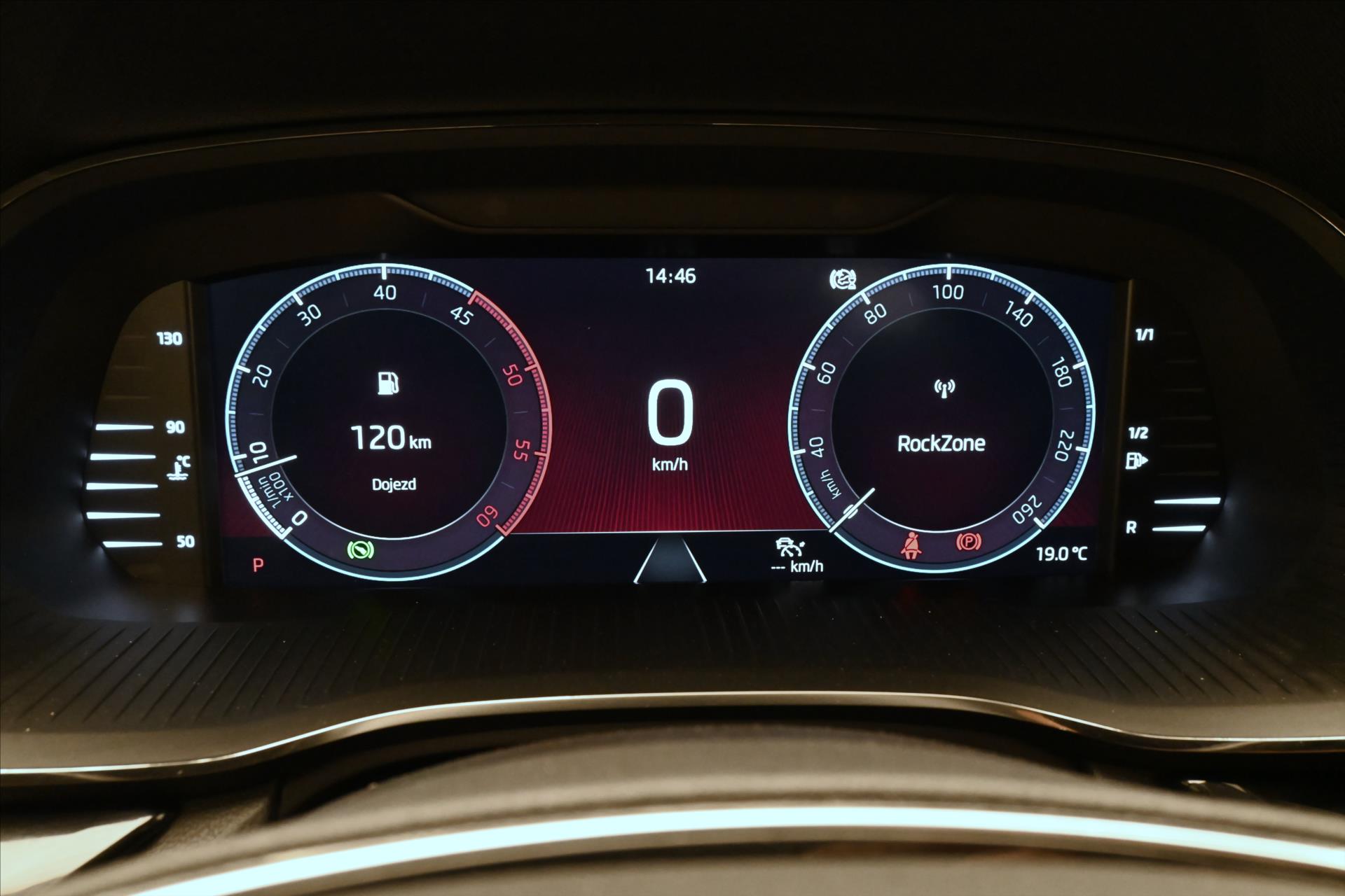 Hlavní fotografie vozu Škoda Octavia 2,0 TDI 110kW DSG Style Záruka až 5 let (17)