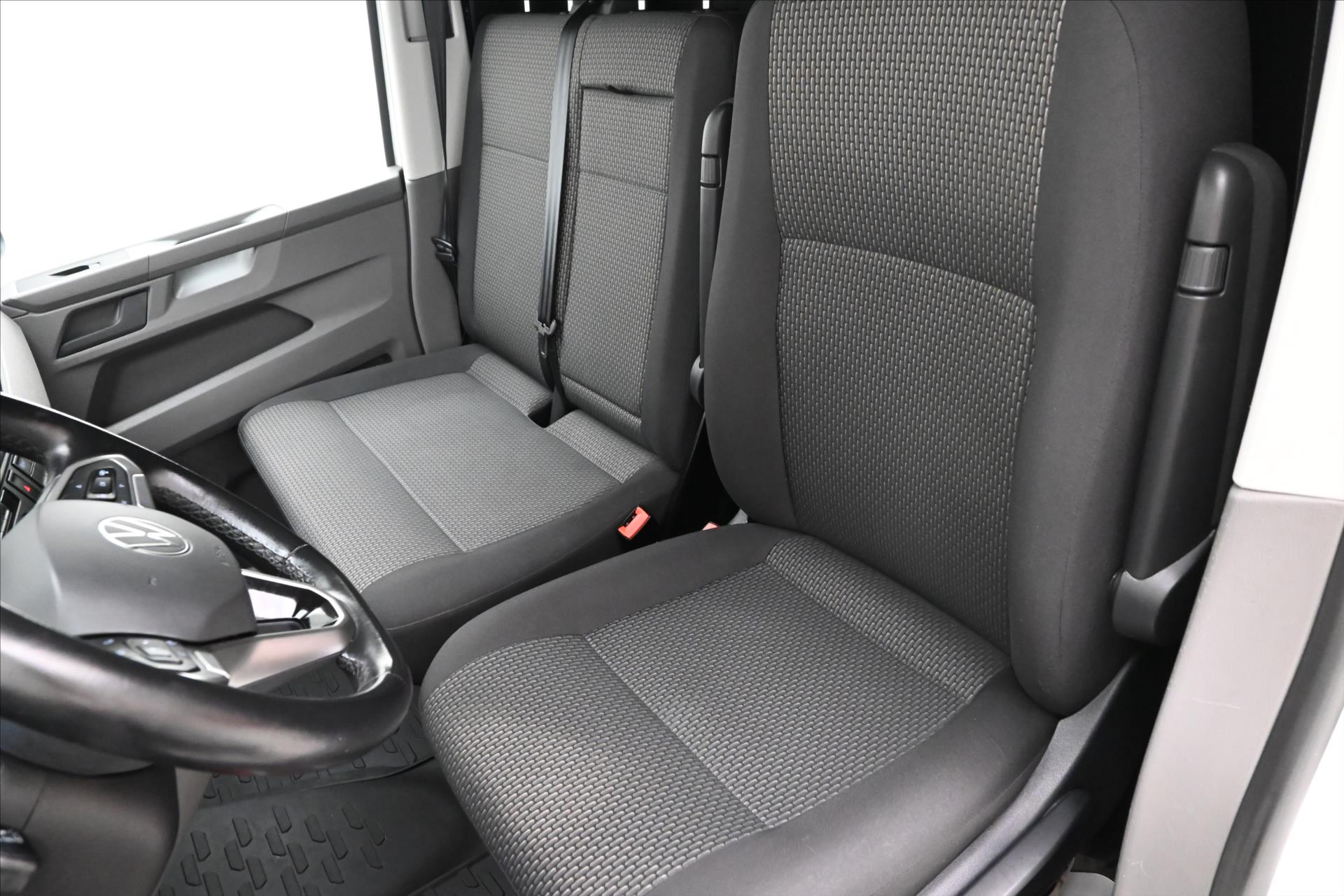 Hlavní fotografie vozu Volkswagen Transporter 2,0 TDI 110kW DSG Záruka až 5 let (28)