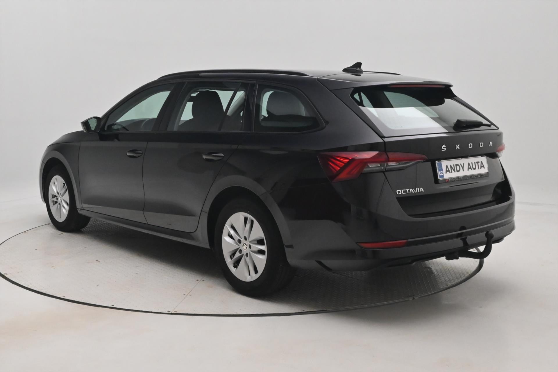 Main photo of the car Skoda Octavia 2.0 TDI 110kW DSG Ambition WE ARE PREPARING THE CAR FOR SALE (7)