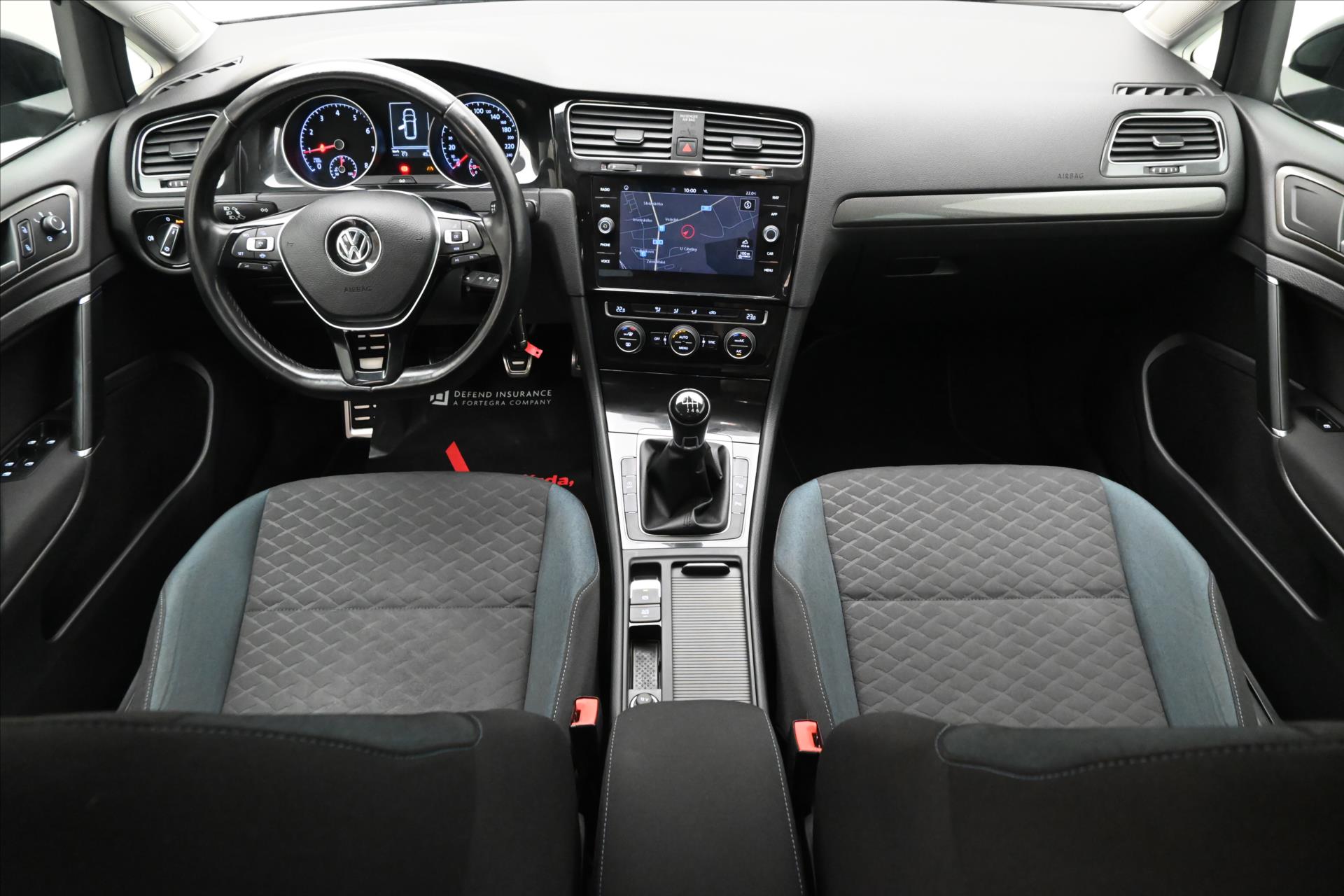 Hlavní fotografie vozu Volkswagen Golf 1,5 TSI 96kW BLUEMOTION Záruka až 5 let (16)
